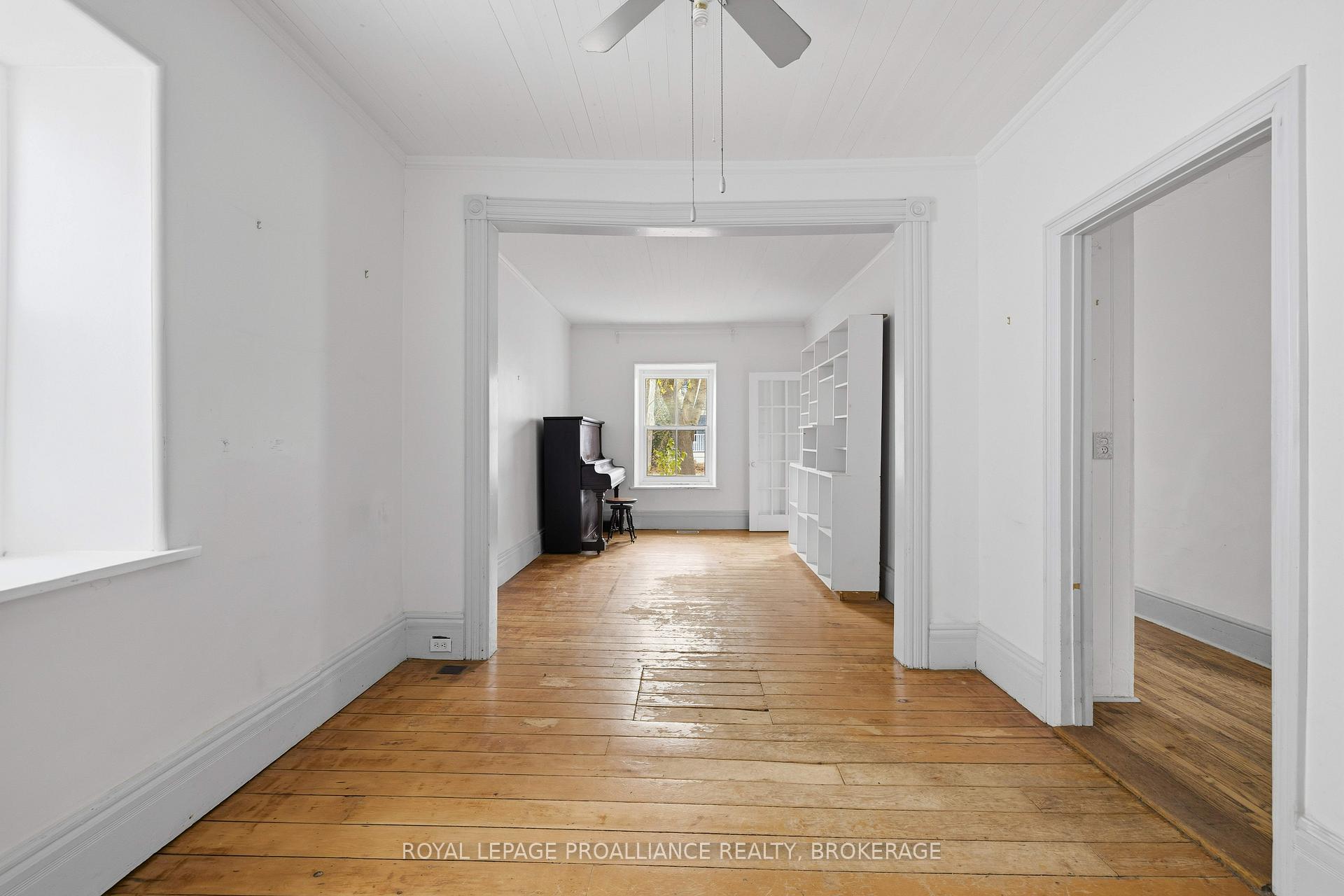 Photo 18 of 113 Charles Street, Kingston, East of Sir John A. Blvd — HOMEH