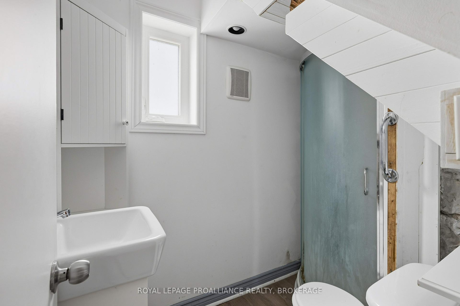 Photo 21 of 113 Charles Street, Kingston, East of Sir John A. Blvd — HOMEH