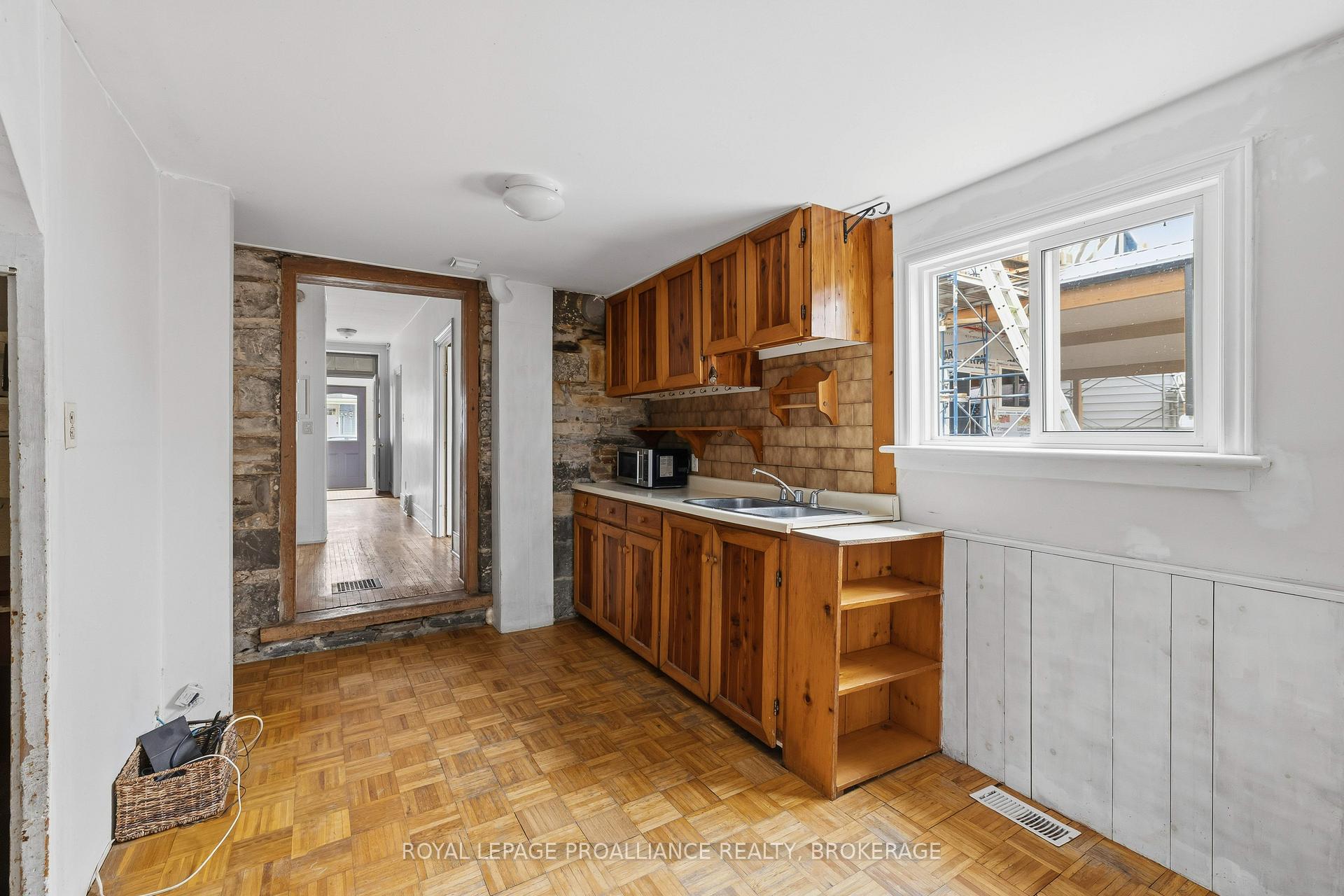 Photo 24 of 113 Charles Street, Kingston, East of Sir John A. Blvd — HOMEH