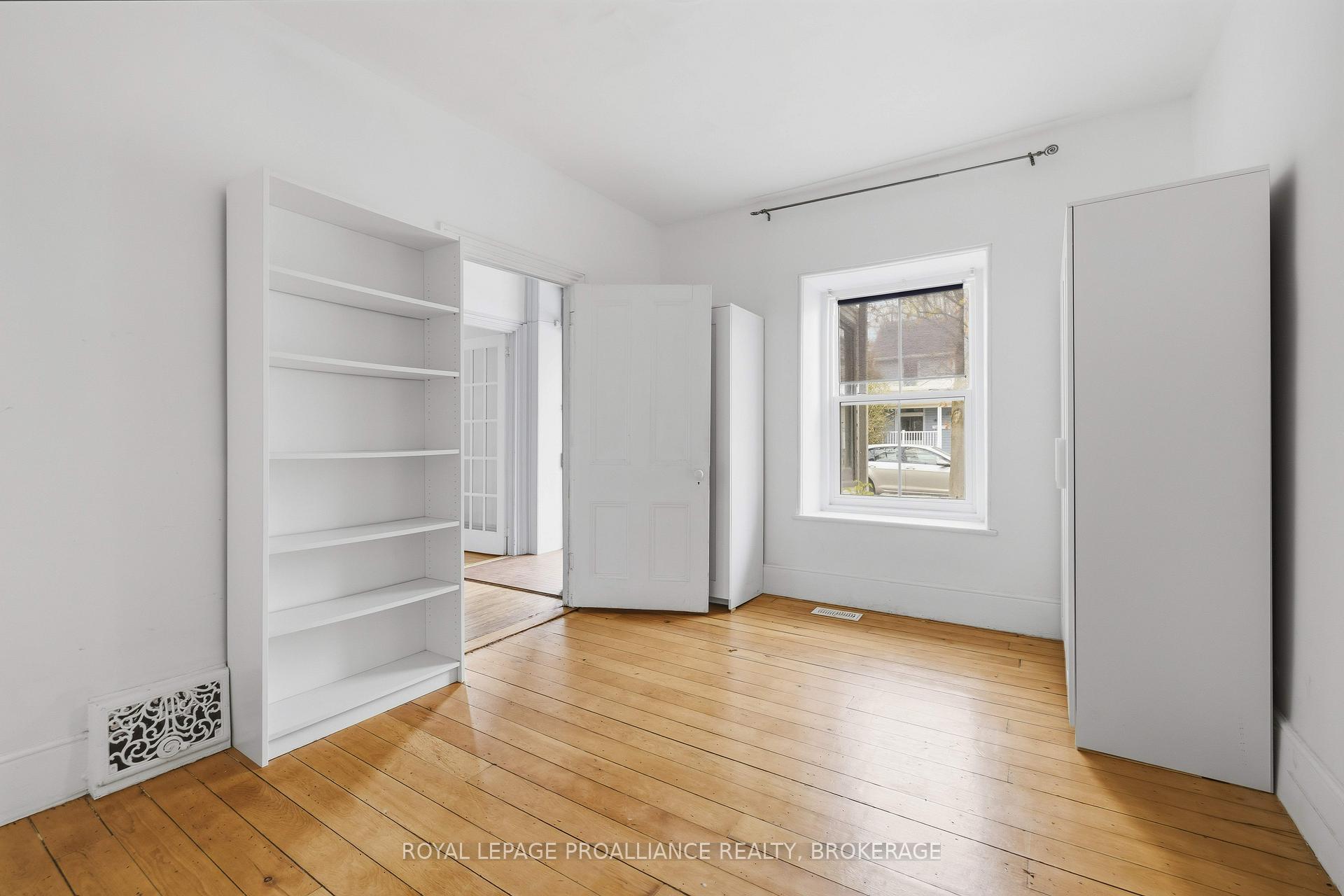 Photo 29 of 113 Charles Street, Kingston, East of Sir John A. Blvd — HOMEH