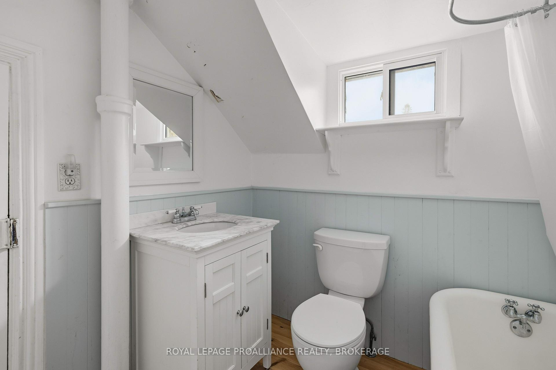 Photo 32 of 113 Charles Street, Kingston, East of Sir John A. Blvd — HOMEH