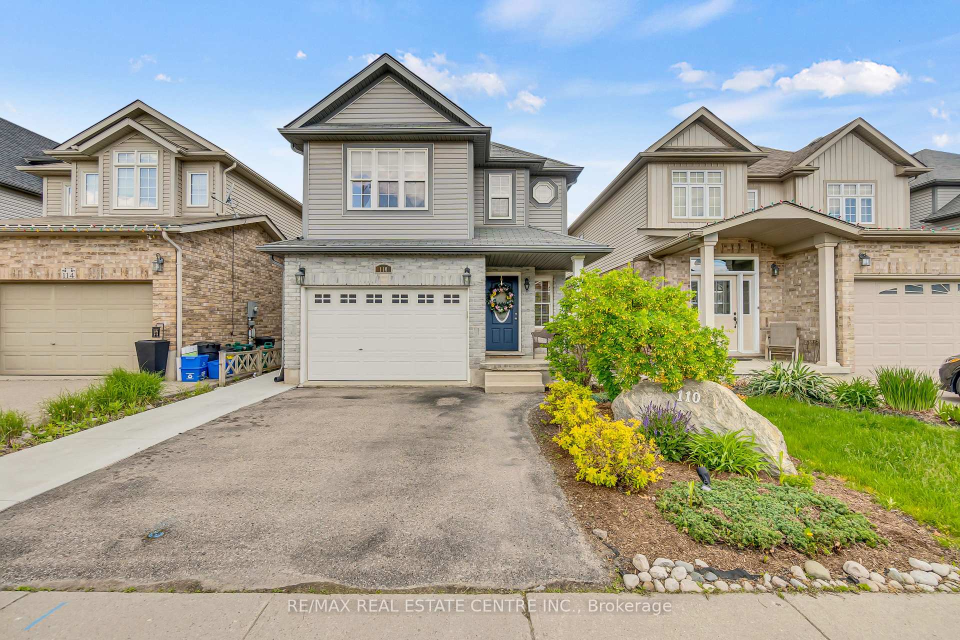 Photo 2 of 110 Parkvale Drive, Kitchener — HOMEH