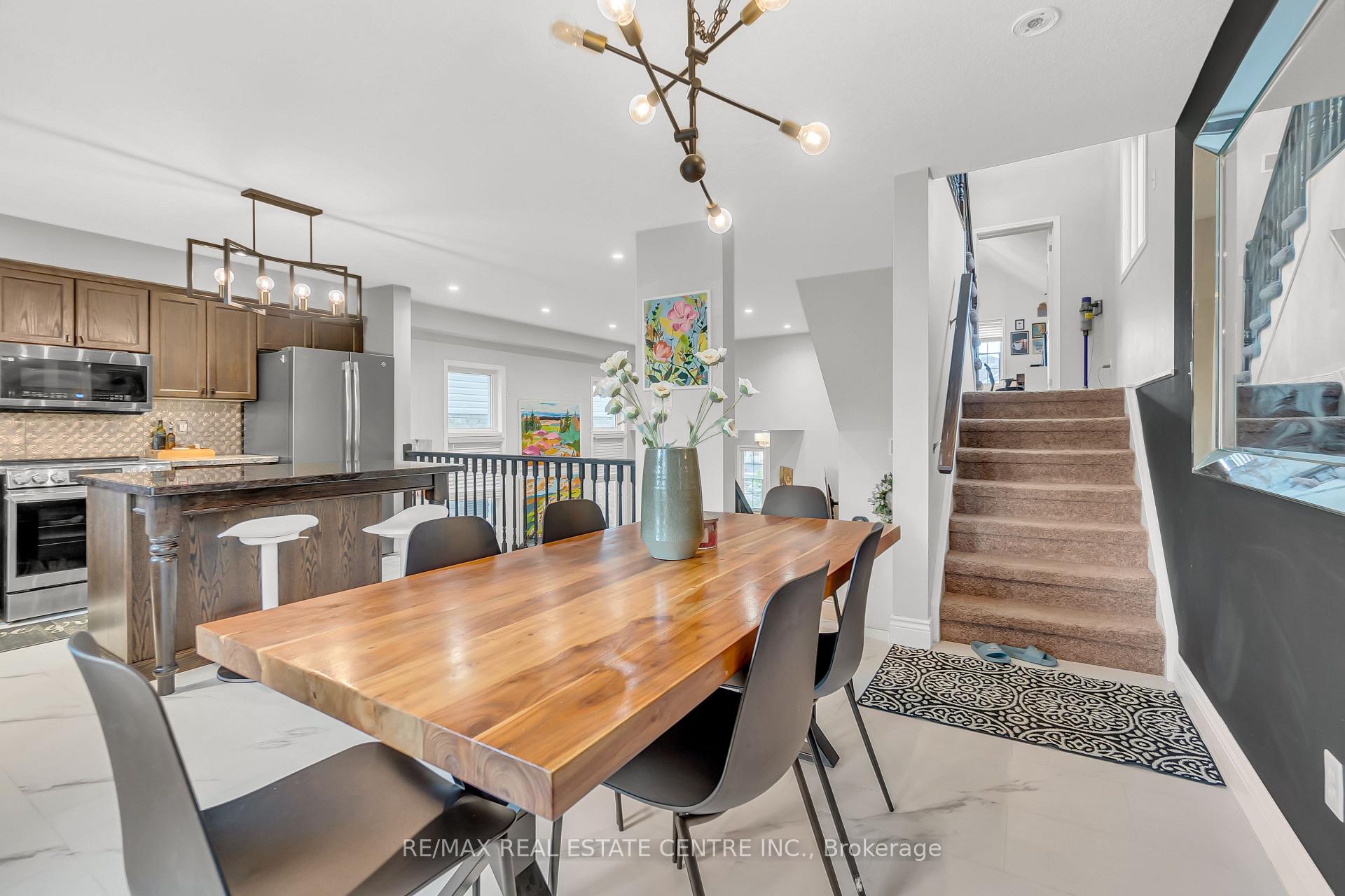 Photo 12 of 110 Parkvale Drive, Kitchener — HOMEH