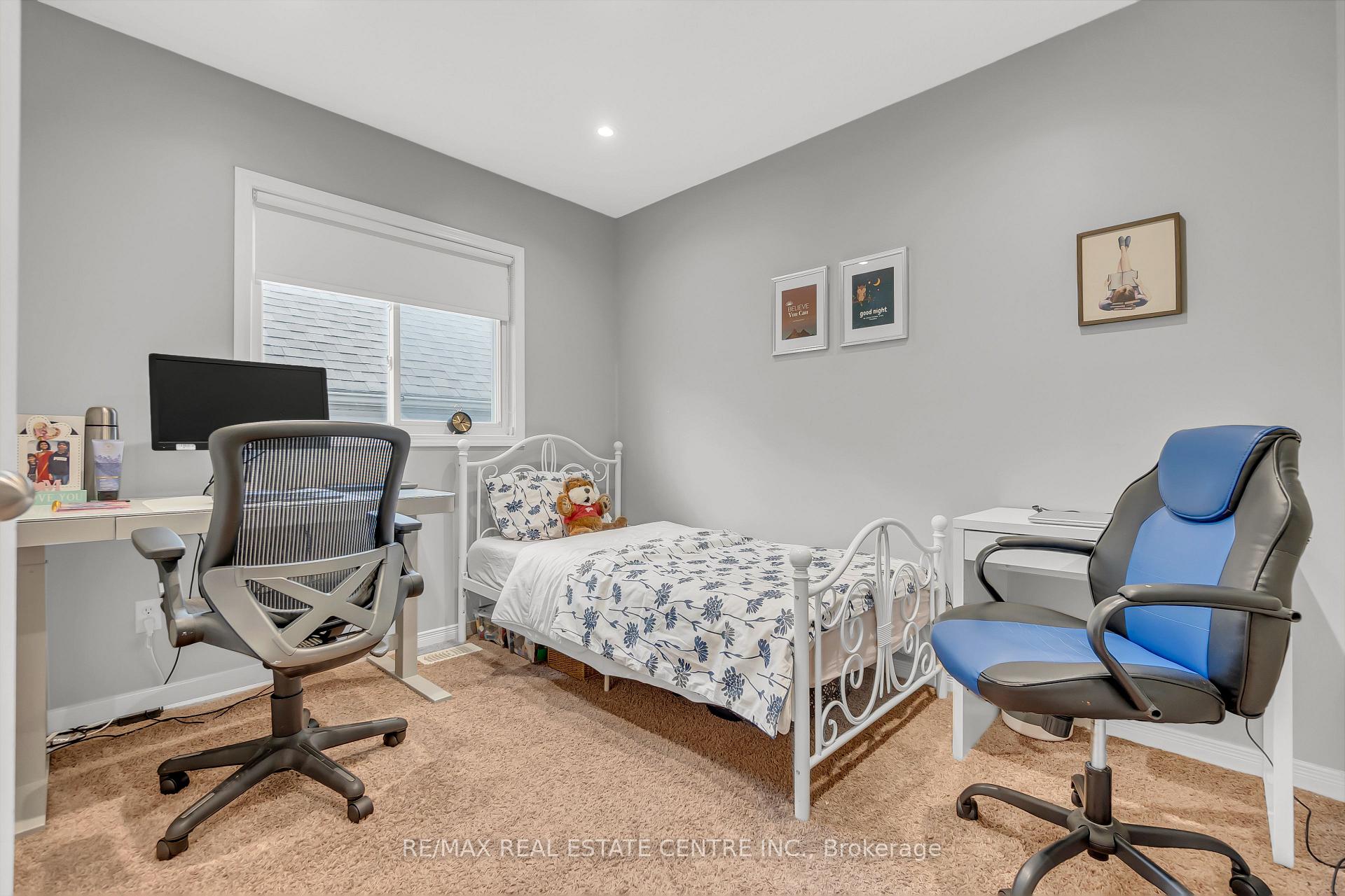 Photo 24 of 110 Parkvale Drive, Kitchener — HOMEH