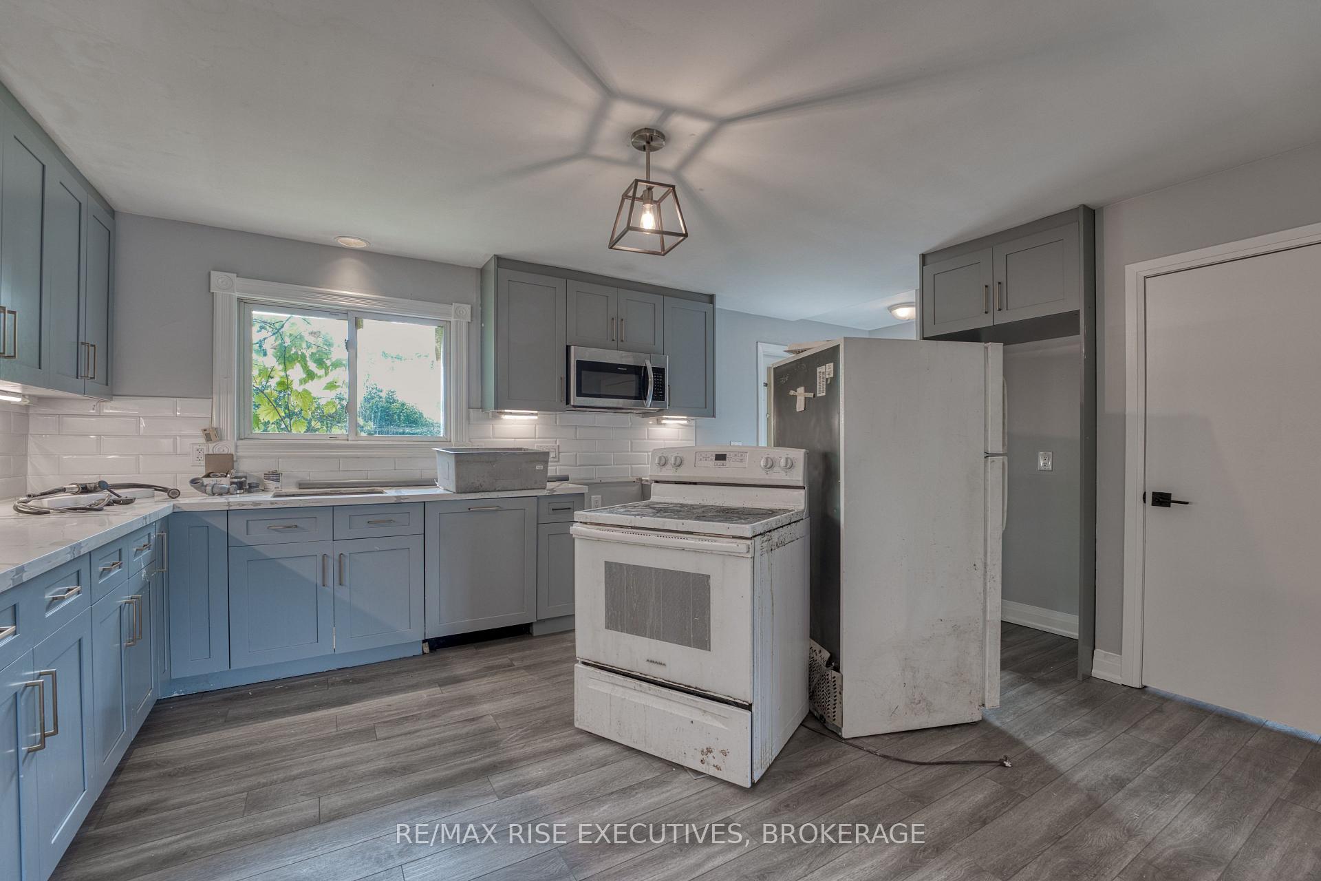 Photo 7 of Unit 1, 22 Ruskin Street, Kingston, East of Sir John A. Blvd — HOMEH