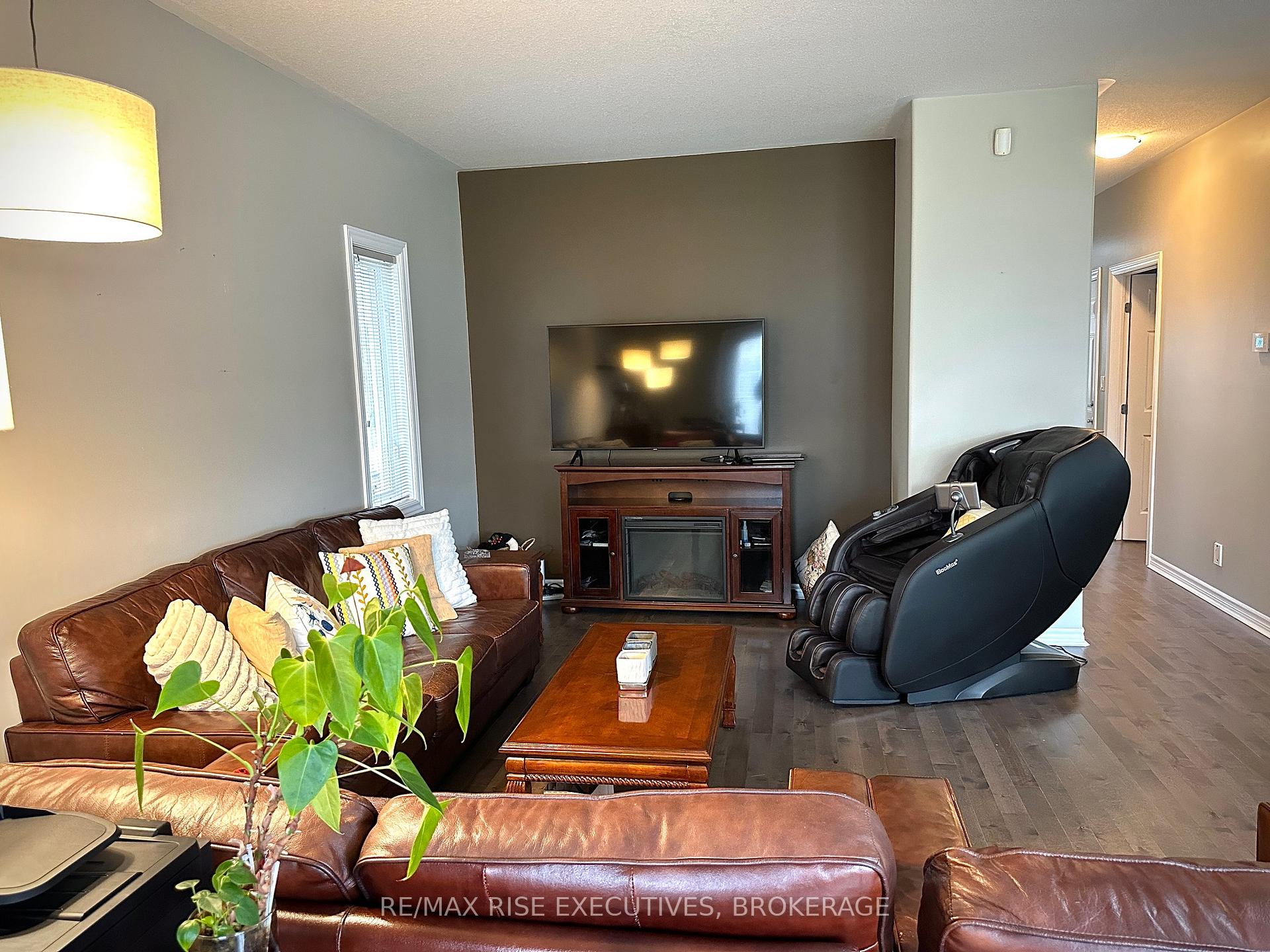 Photo 15 of 123 Macdougall Drive, Loyalist, Amherstview — HOMEH
