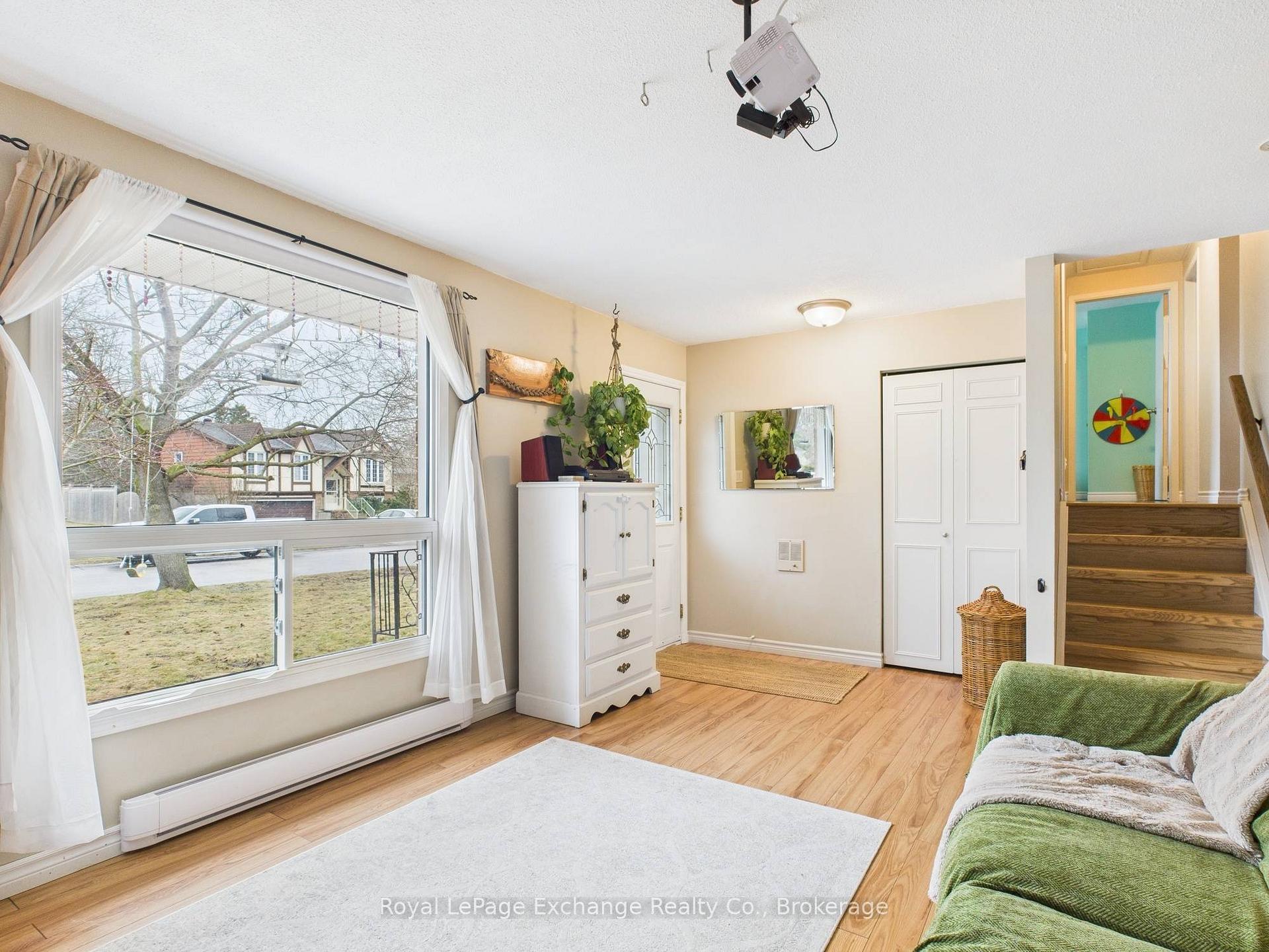 Photo 5 of 583 Scott Street, Kincardine — HOMEH