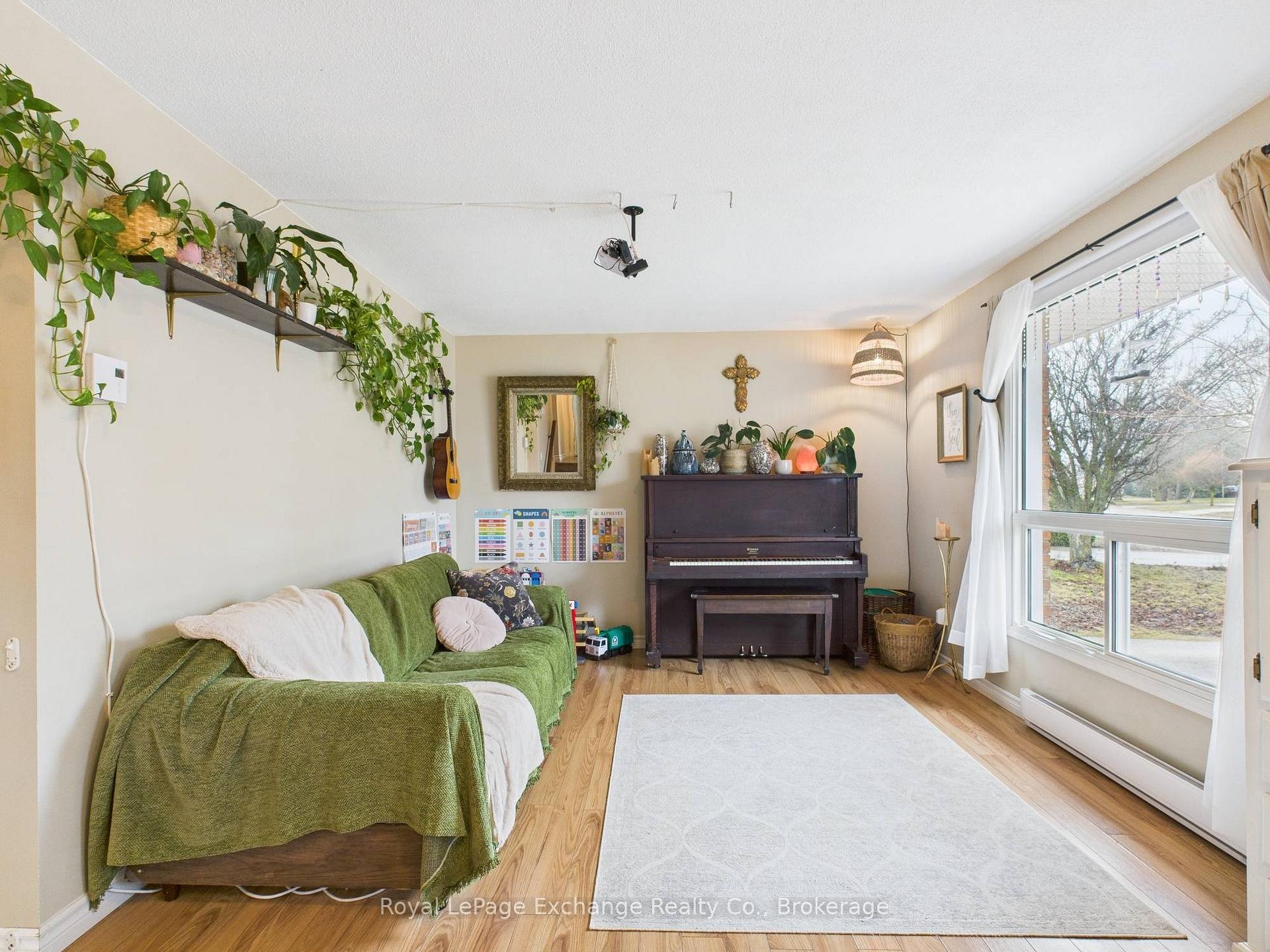 Photo 6 of 583 Scott Street, Kincardine — HOMEH