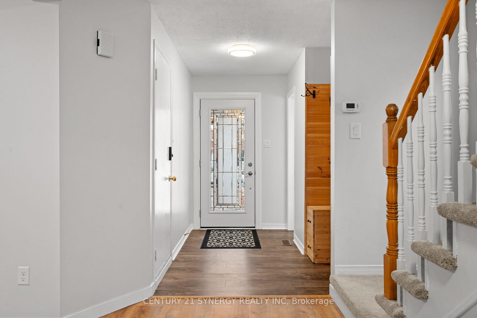 Photo 3 of 1 Hendrie Court, Ottawa, Kanata - Katimavik — HOMEH