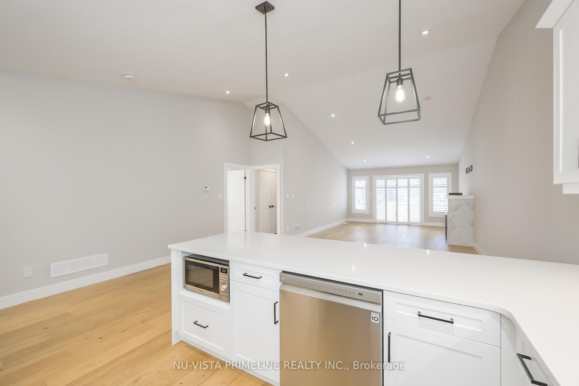 Photo 12 of 23 Olde Clover Drive, Lucan Biddulph, Lucan — HOMEH