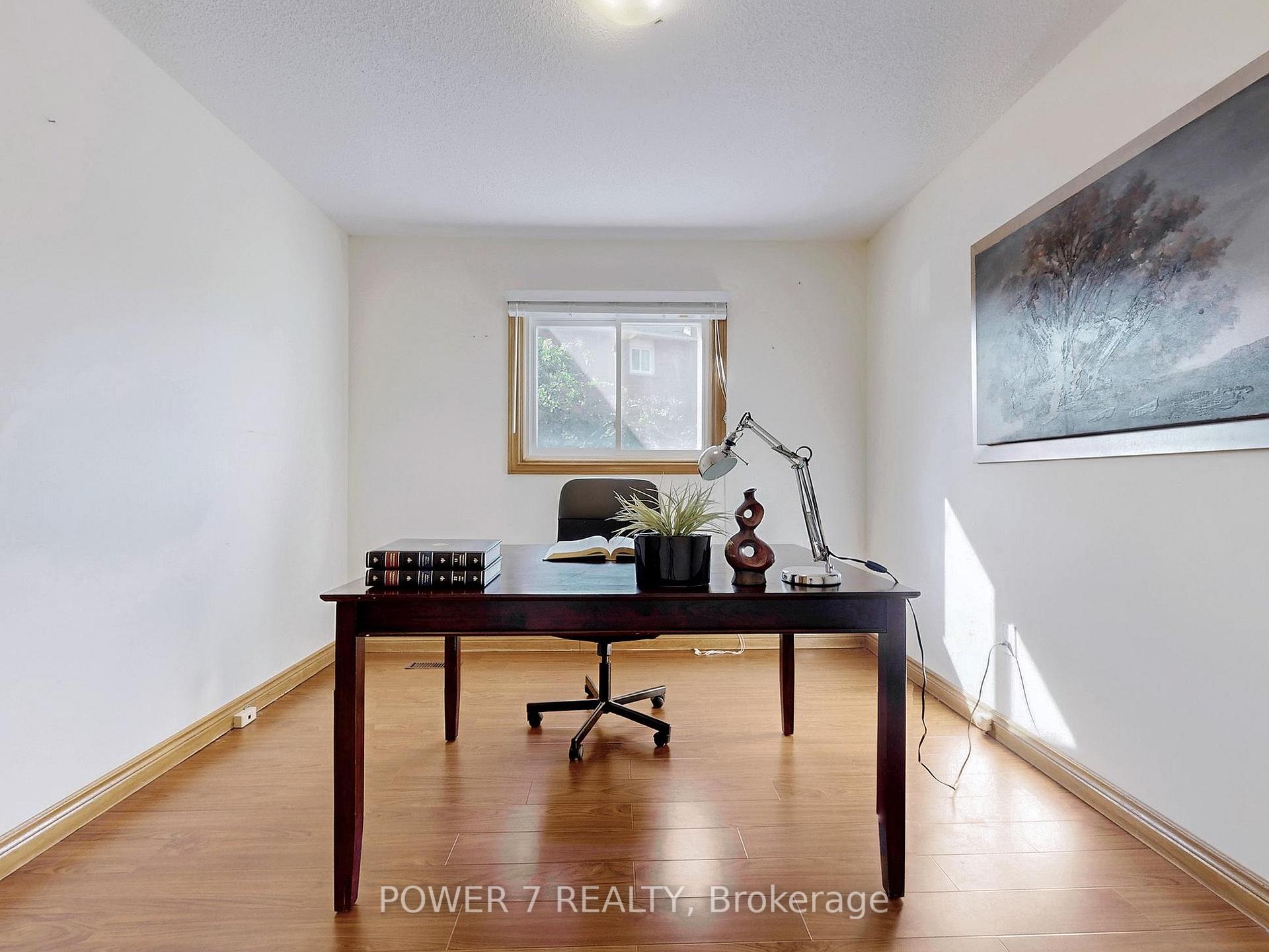 Photo 18 of 54 Hewlett Crescent, Markham, Markville — HOMEH