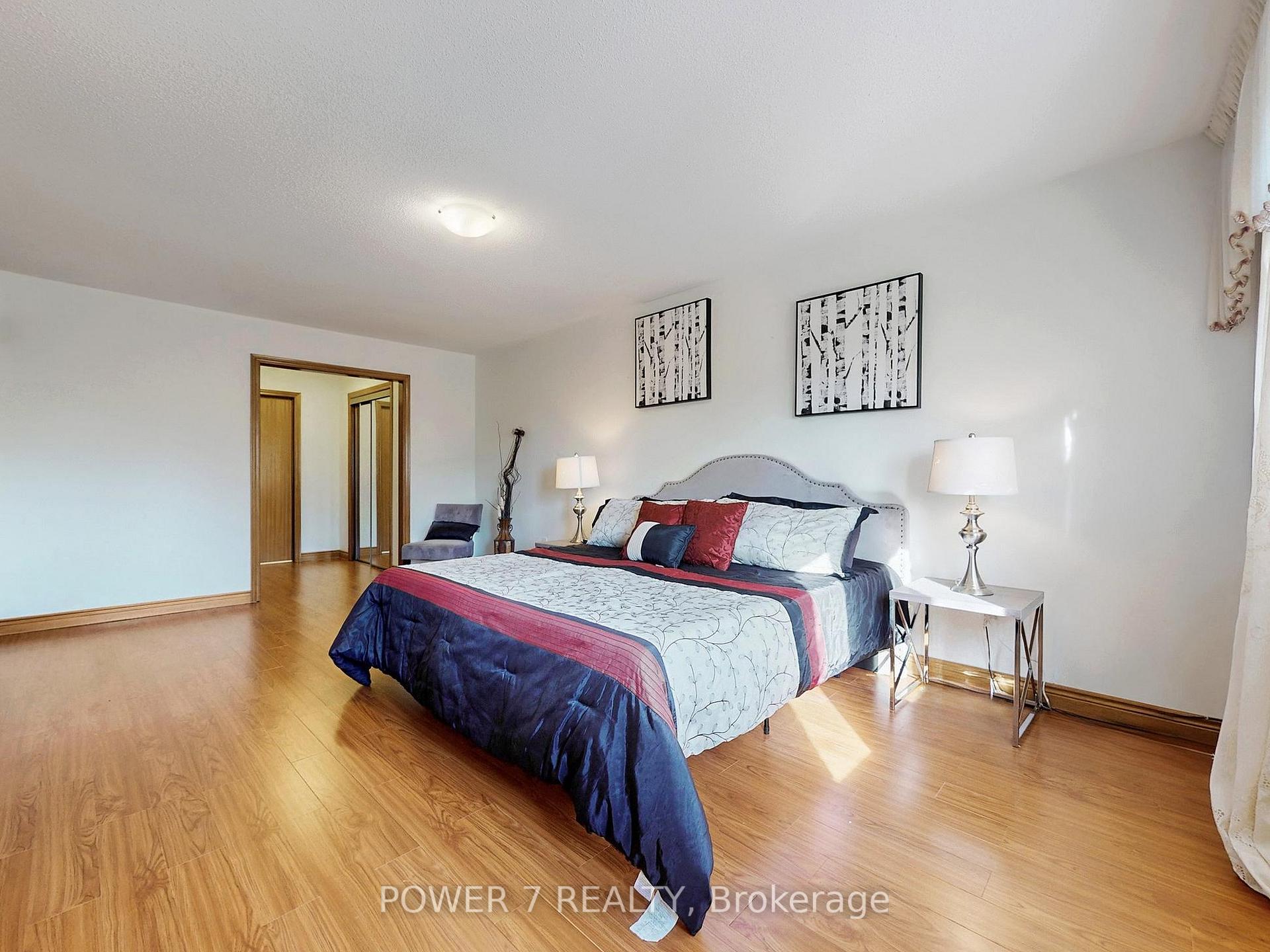 Photo 26 of 54 Hewlett Crescent, Markham, Markville — HOMEH