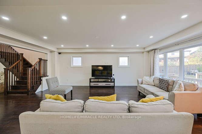 Photo 10 of 103 Watermill Street, Kitchener — HOMEH