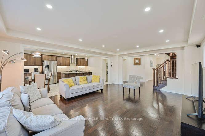 Photo 11 of 103 Watermill Street, Kitchener — HOMEH
