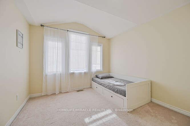 Photo 31 of 103 Watermill Street, Kitchener — HOMEH