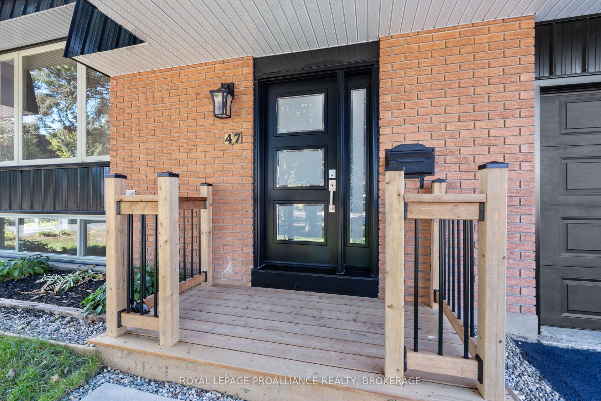 Photo 5 of 47 Inverness Crescent, Kingston, West of Sir John A. Blvd — HOMEH