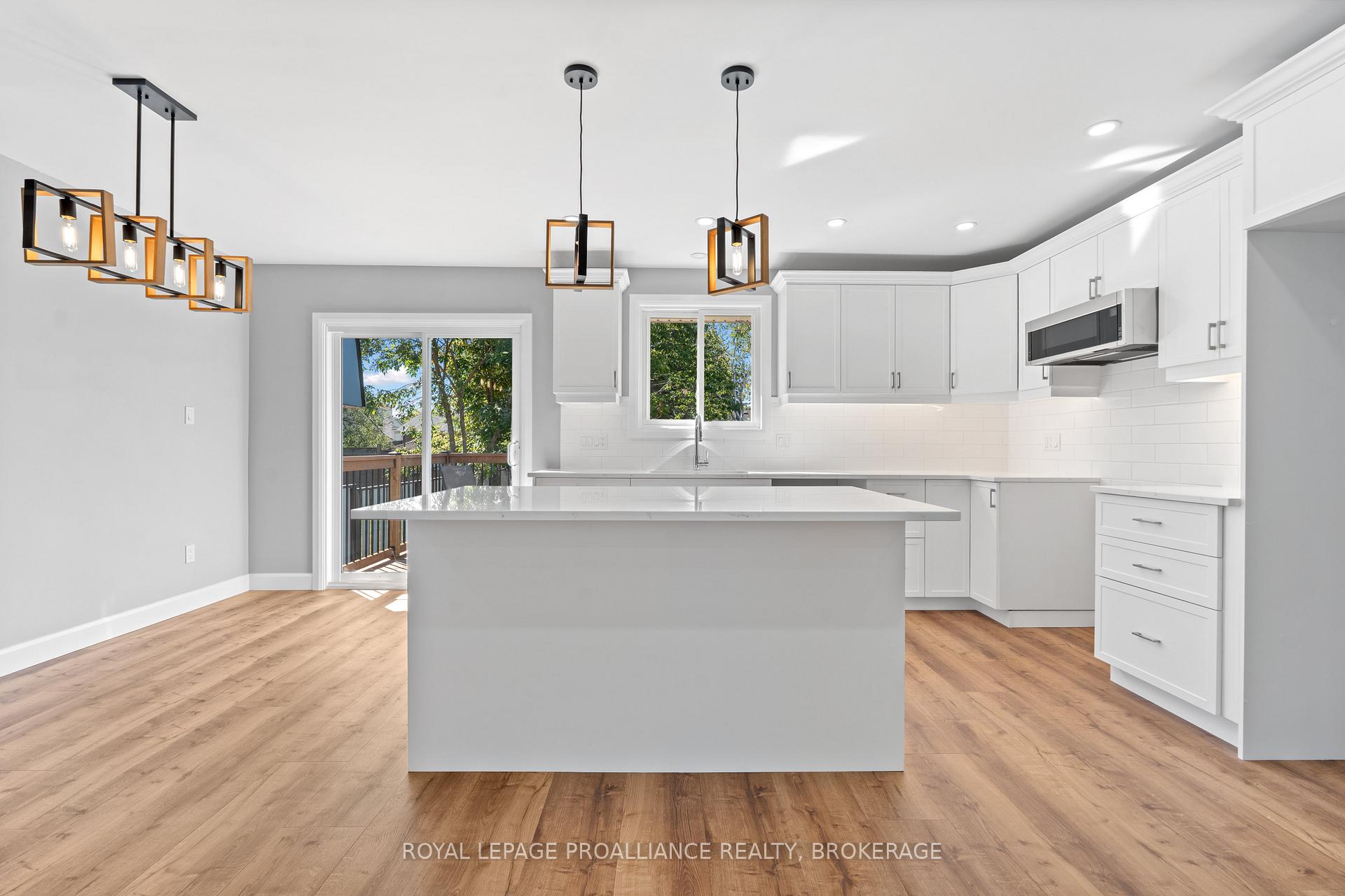 Photo 14 of 47 Inverness Crescent, Kingston, West of Sir John A. Blvd — HOMEH