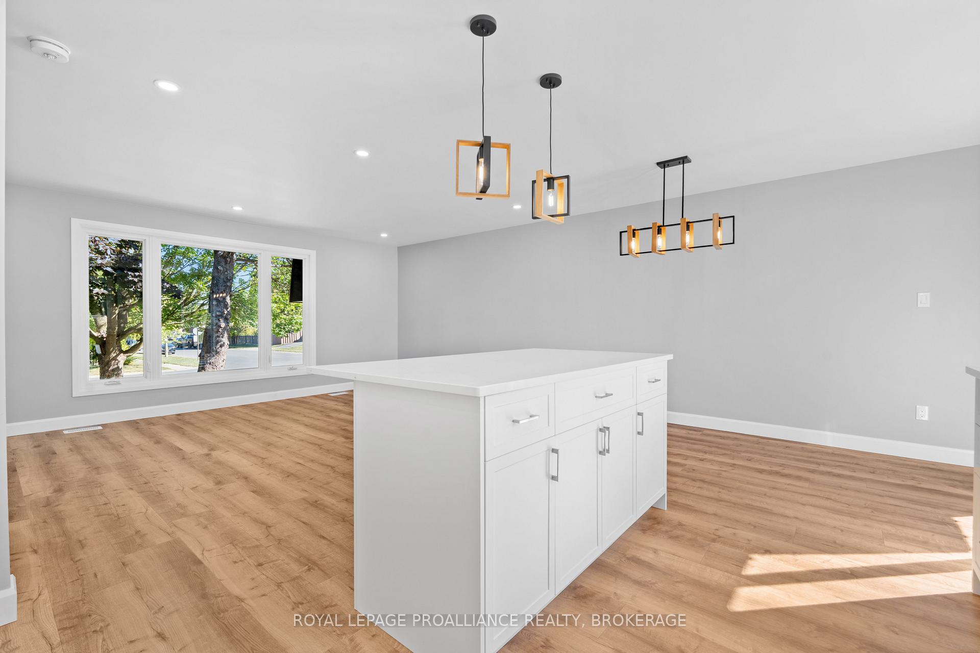 Photo 16 of 47 Inverness Crescent, Kingston, West of Sir John A. Blvd — HOMEH