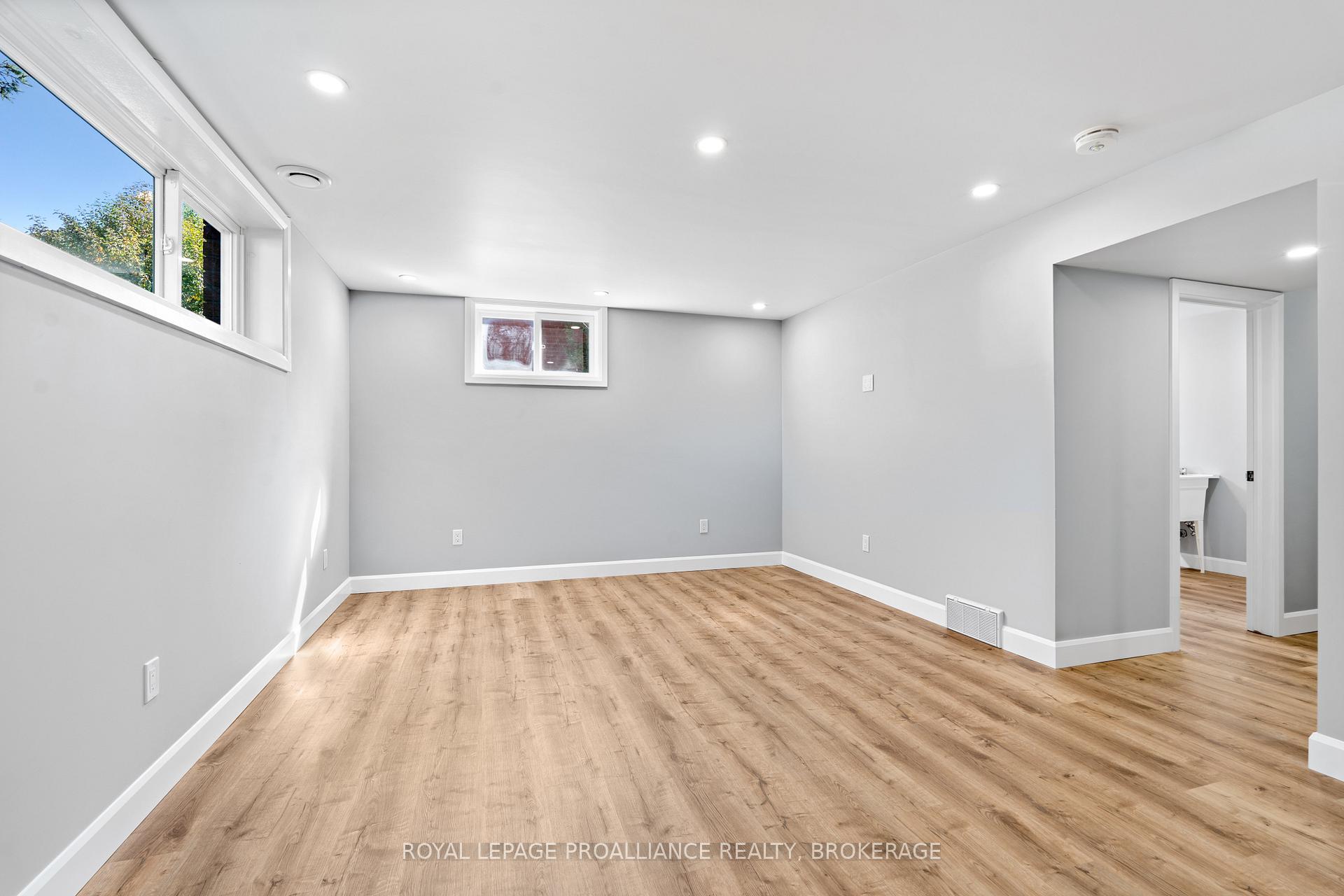 Photo 31 of 47 Inverness Crescent, Kingston, West of Sir John A. Blvd — HOMEH
