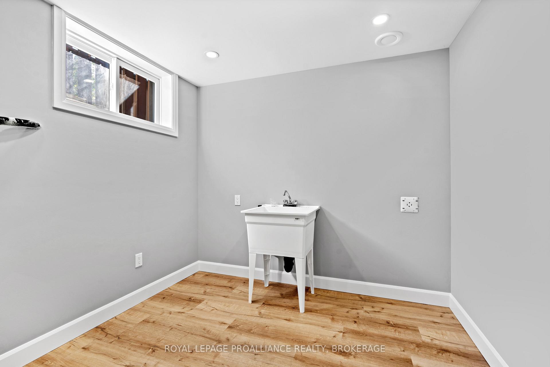 Photo 35 of 47 Inverness Crescent, Kingston, West of Sir John A. Blvd — HOMEH