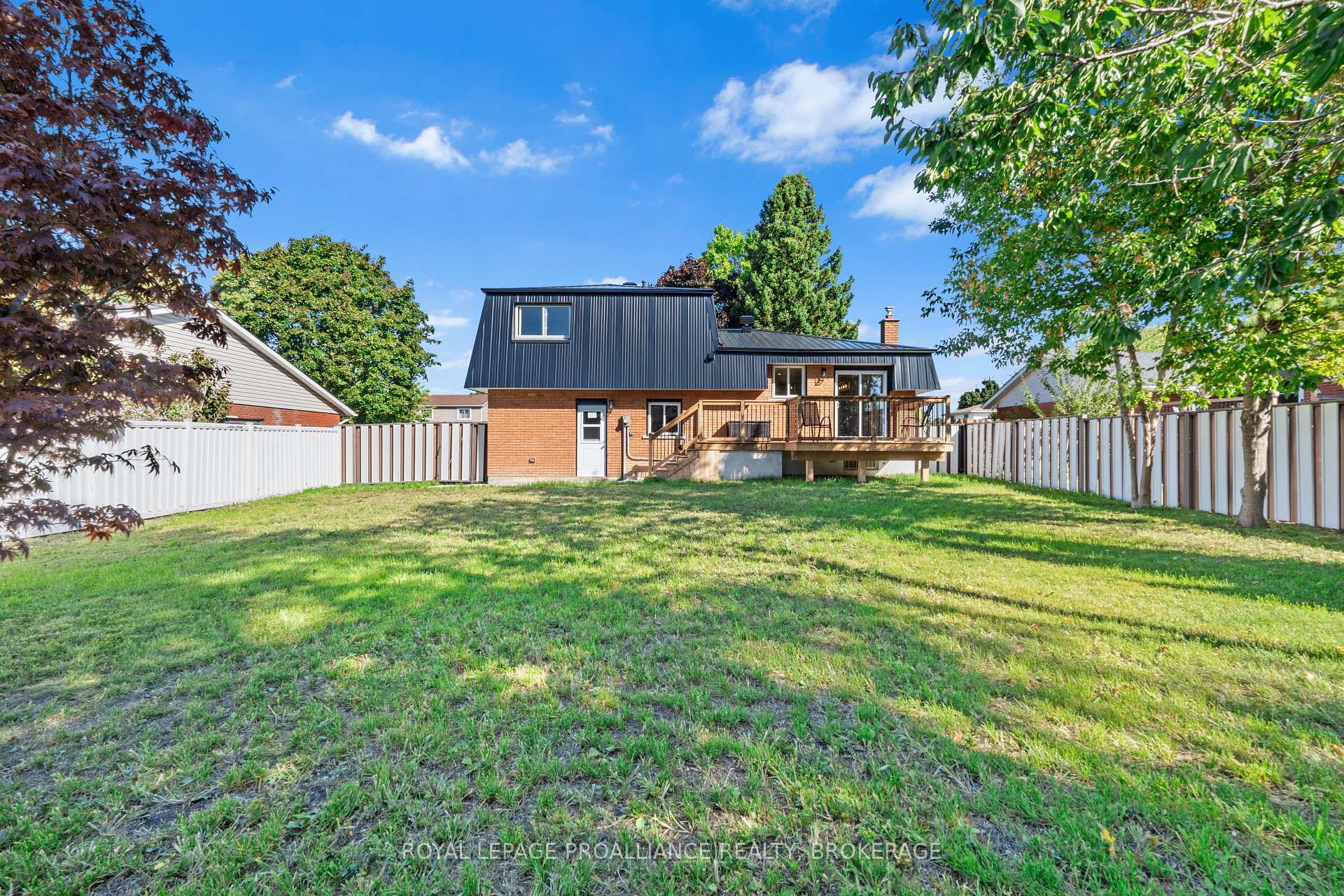 Photo 37 of 47 Inverness Crescent, Kingston, West of Sir John A. Blvd — HOMEH