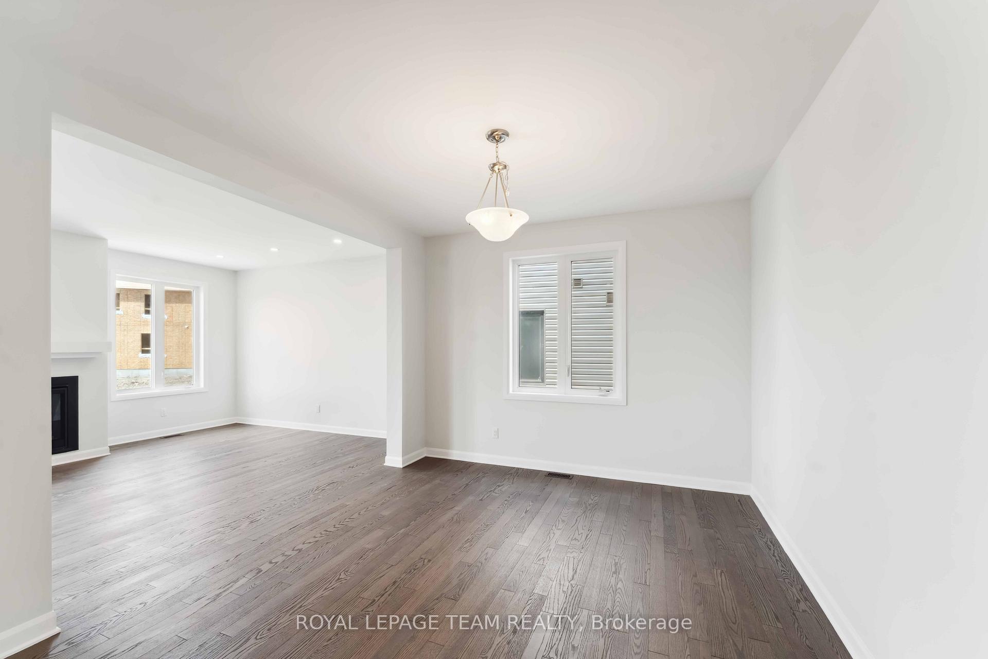 Photo 7 of 5045 Abbott Street E, Ottawa, Kanata - Emerald Meadows/Trailwest — HOMEH