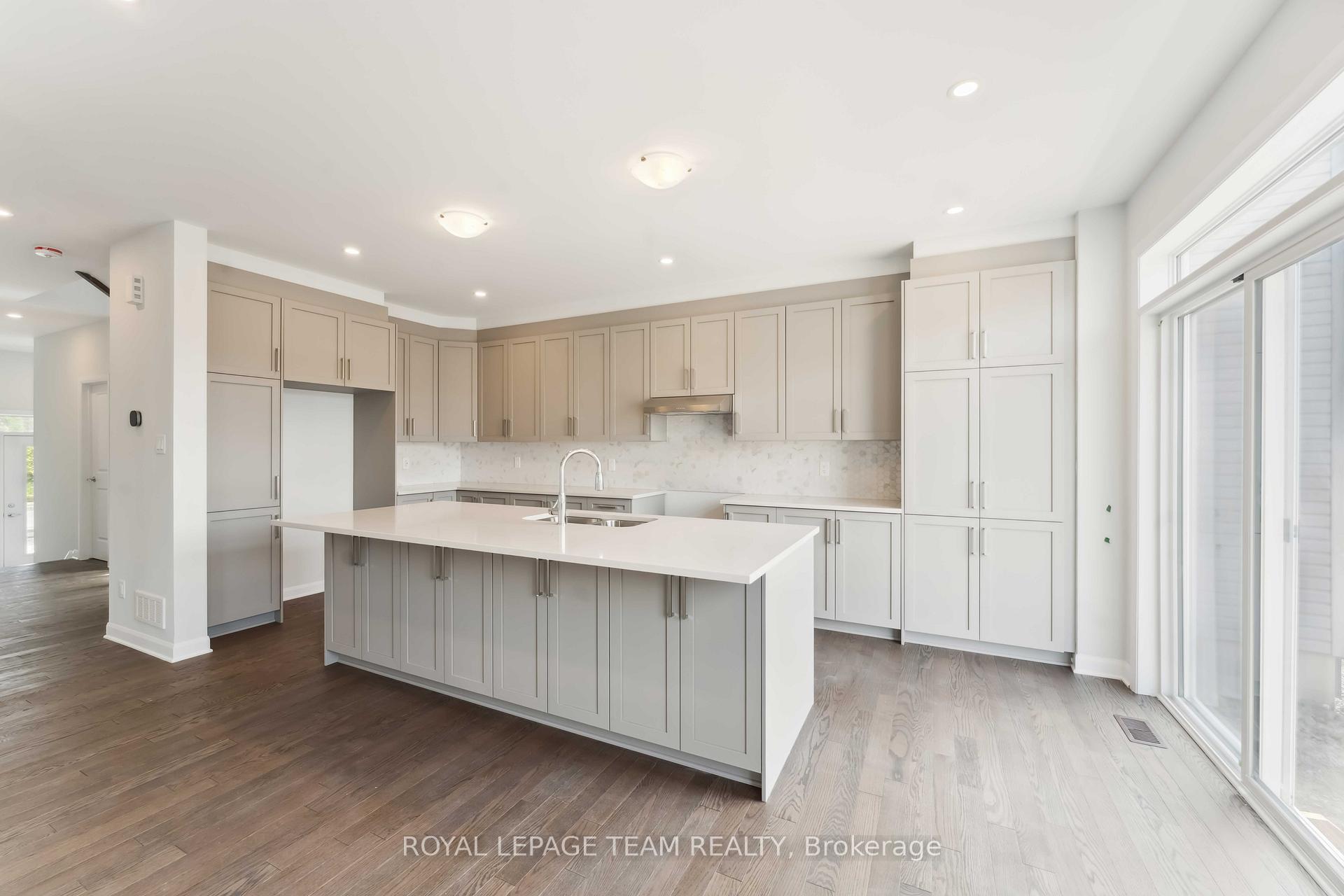 Photo 14 of 5045 Abbott Street E, Ottawa, Kanata - Emerald Meadows/Trailwest — HOMEH