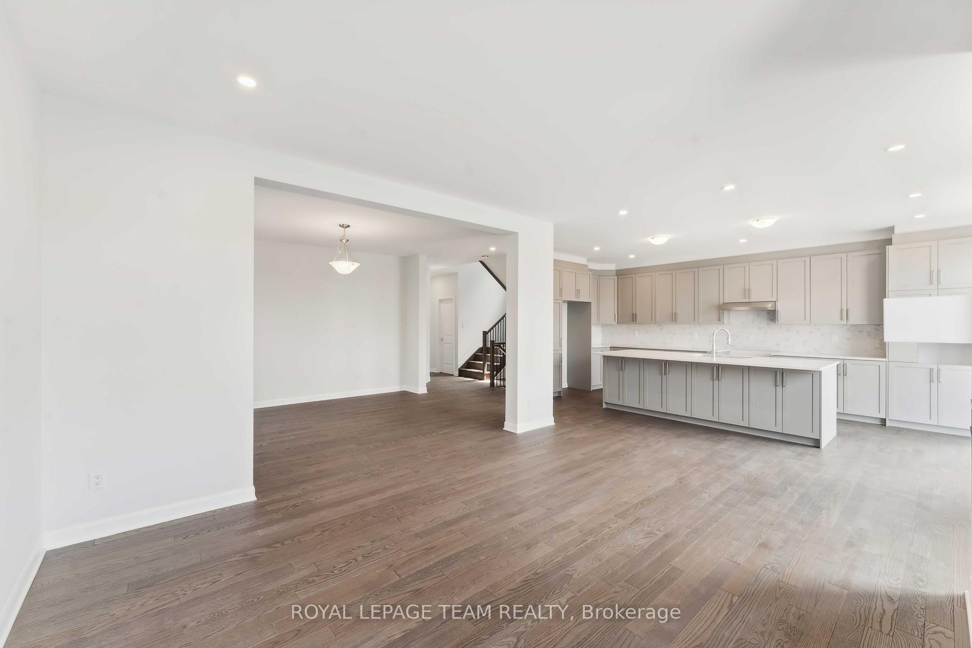 Photo 15 of 5045 Abbott Street E, Ottawa, Kanata - Emerald Meadows/Trailwest — HOMEH