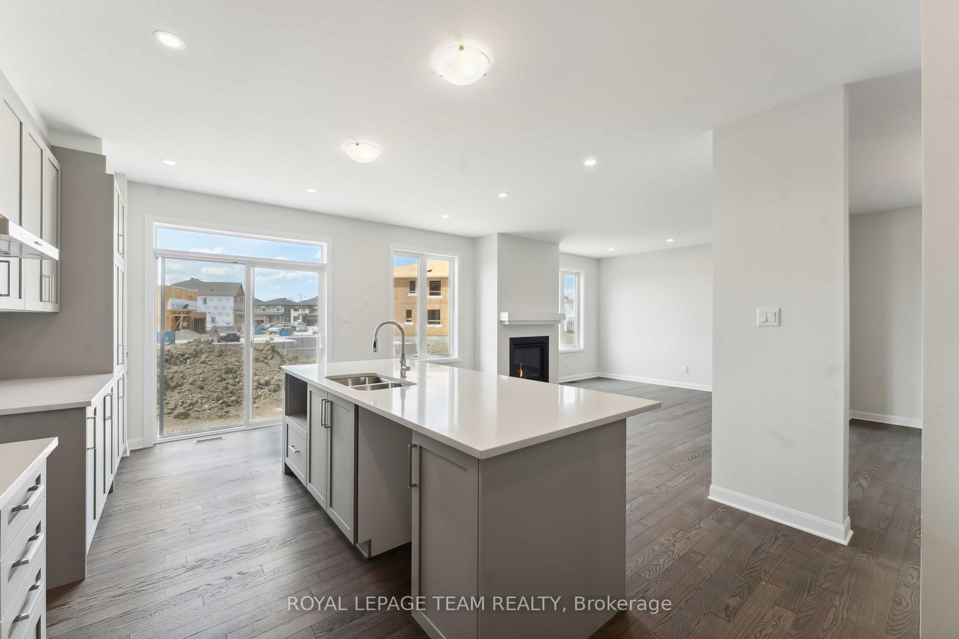 Photo 19 of 5045 Abbott Street E, Ottawa, Kanata - Emerald Meadows/Trailwest — HOMEH