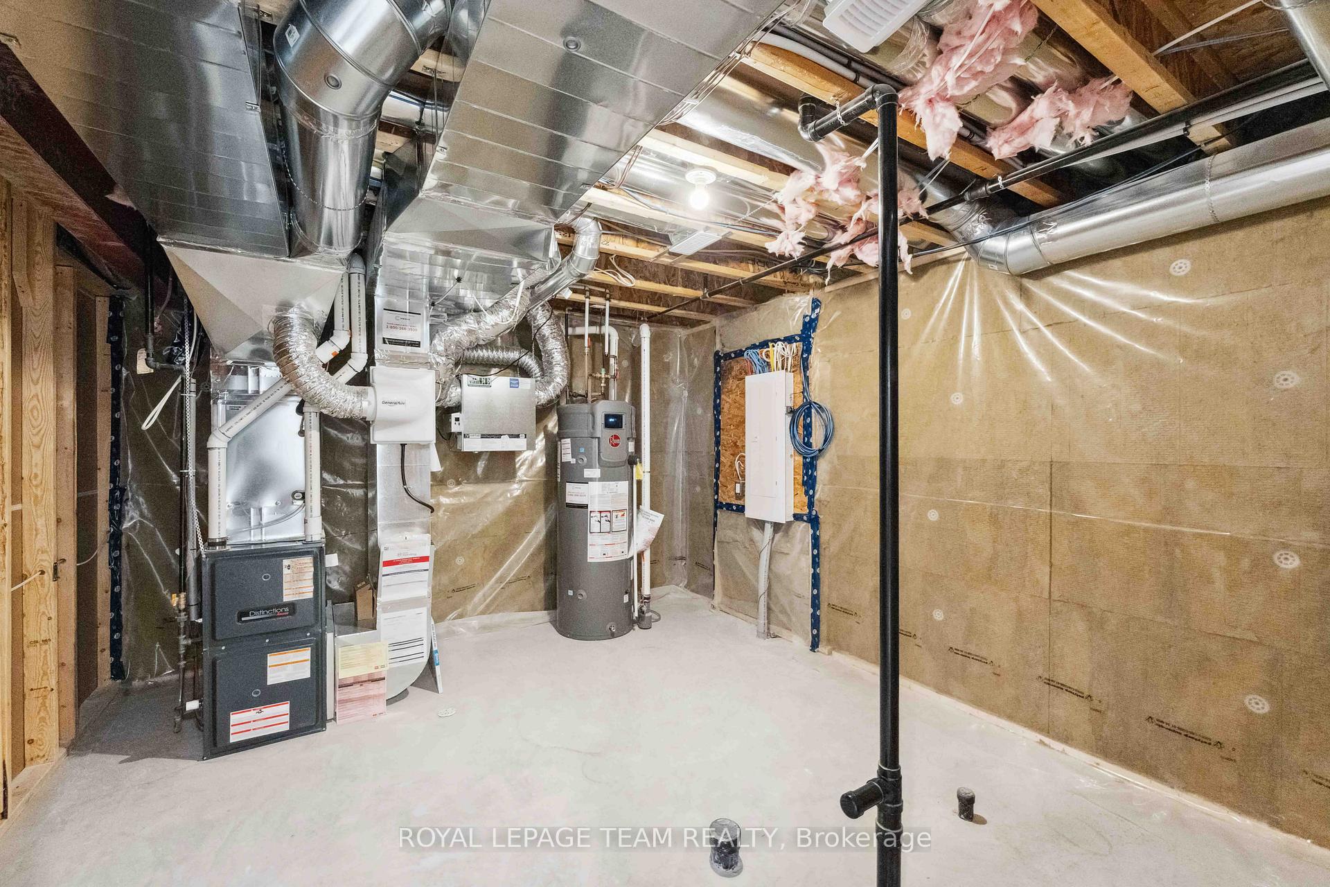 Photo 43 of 5045 Abbott Street E, Ottawa, Kanata - Emerald Meadows/Trailwest — HOMEH