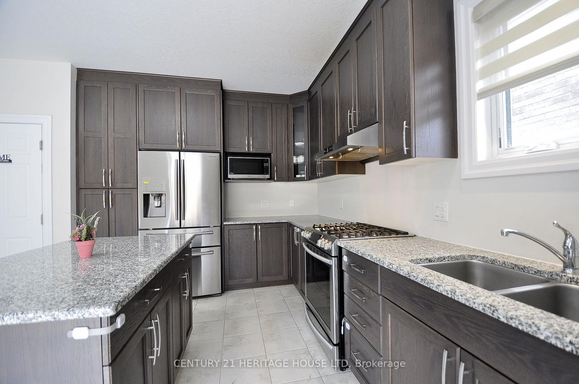 Photo 10 of 329 Sedgewood Street, Kitchener — HOMEH