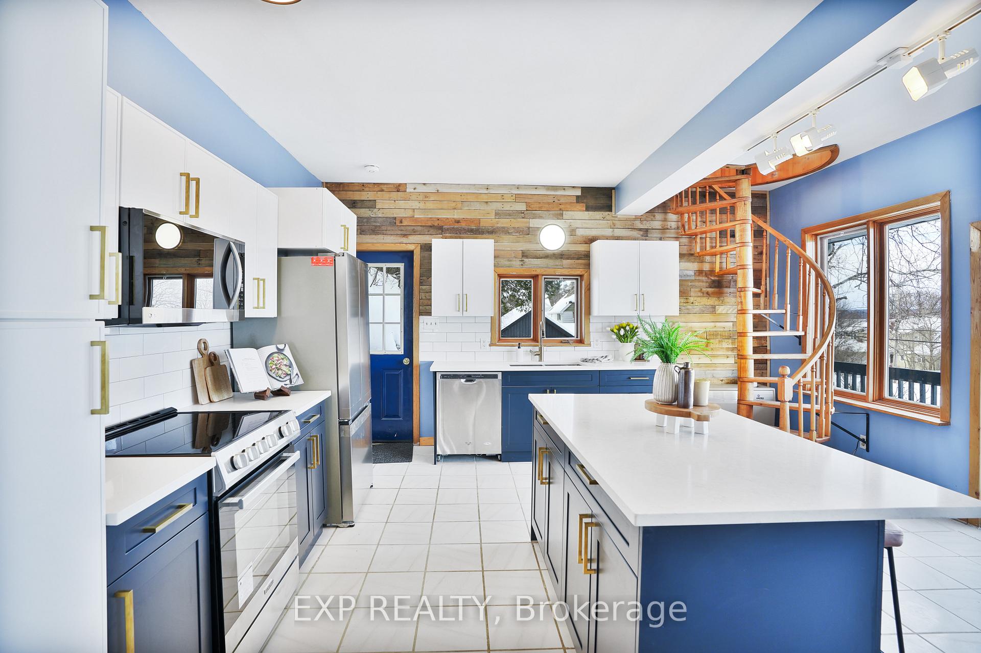 Photo 5 of 1643 River Road, McNab/Braeside, Mcnab/Braeside Twps — HOMEH