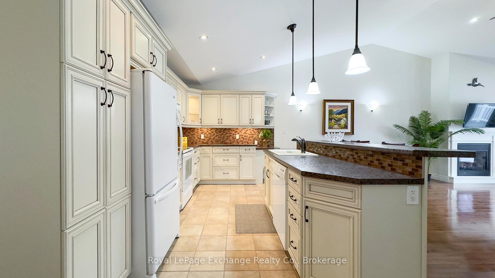 Photo 9 of 622 Skye Court, Kincardine — HOMEH