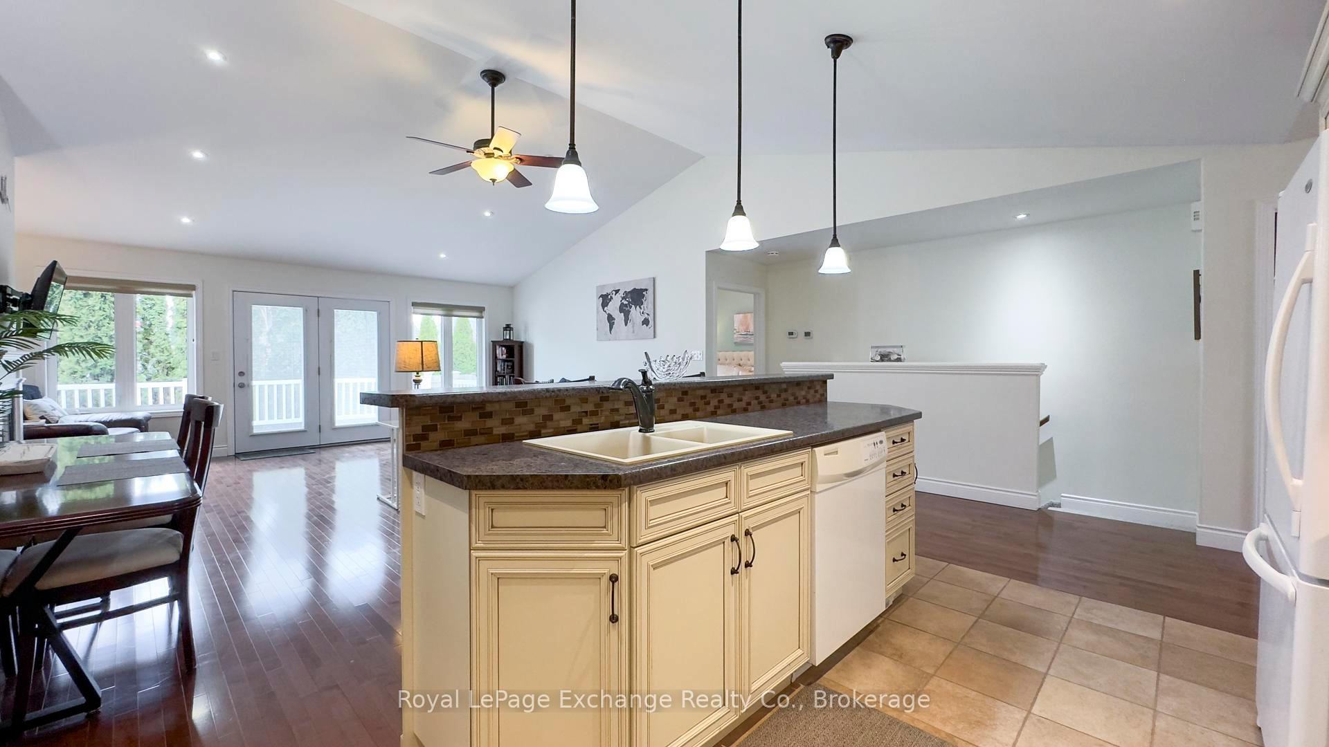 Photo 14 of 622 Skye Court, Kincardine — HOMEH