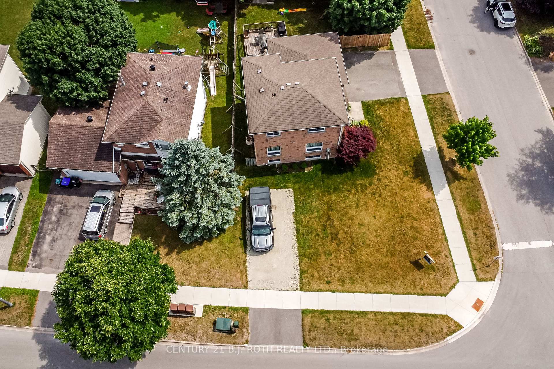Photo 20 of 695 Candaras Street, Innisfil, Alcona — HOMEH