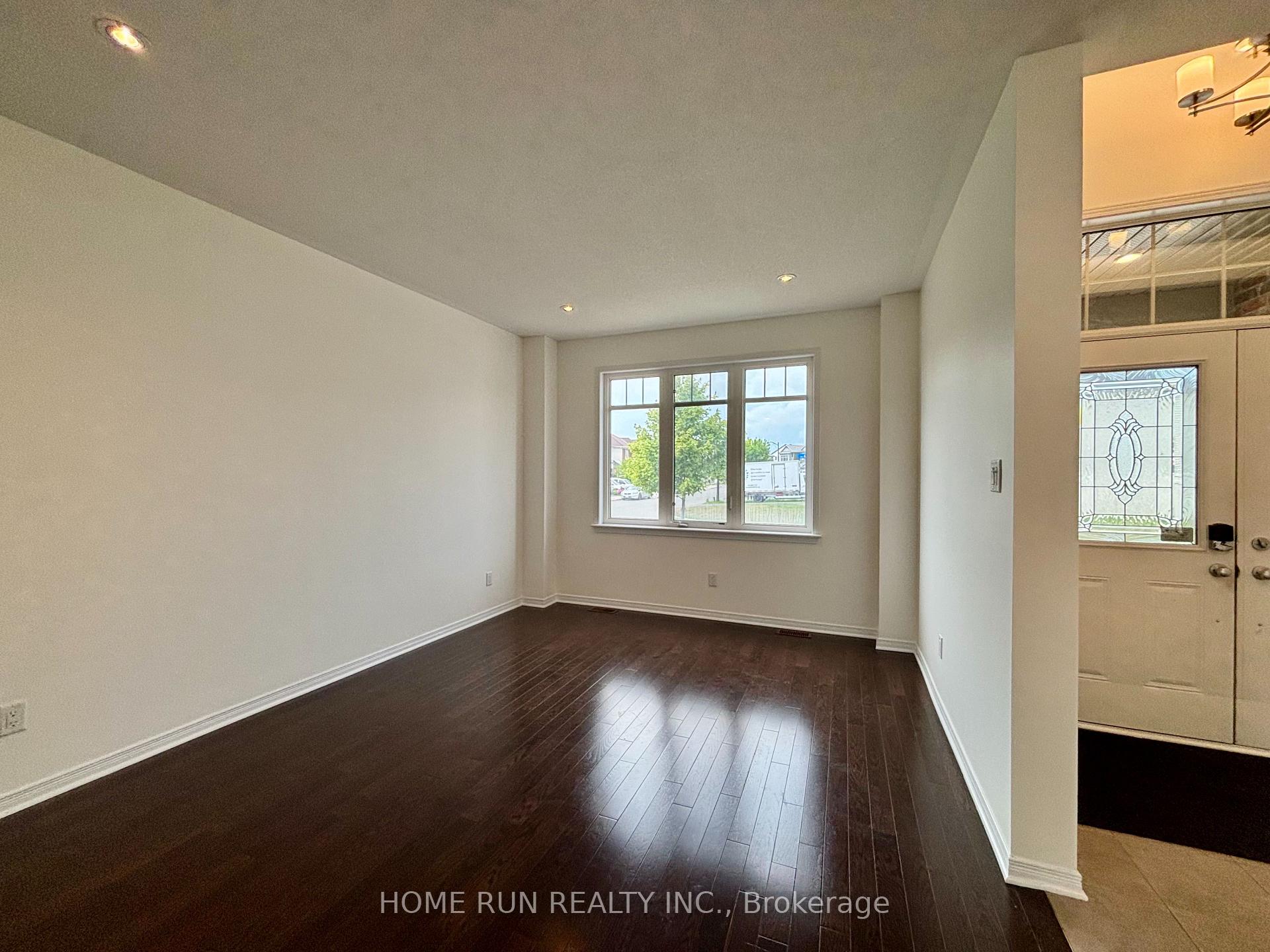 Photo 3 of 235 Asturcon Street, Ottawa, Kanata - Emerald Meadows/Trailwest — HOMEH