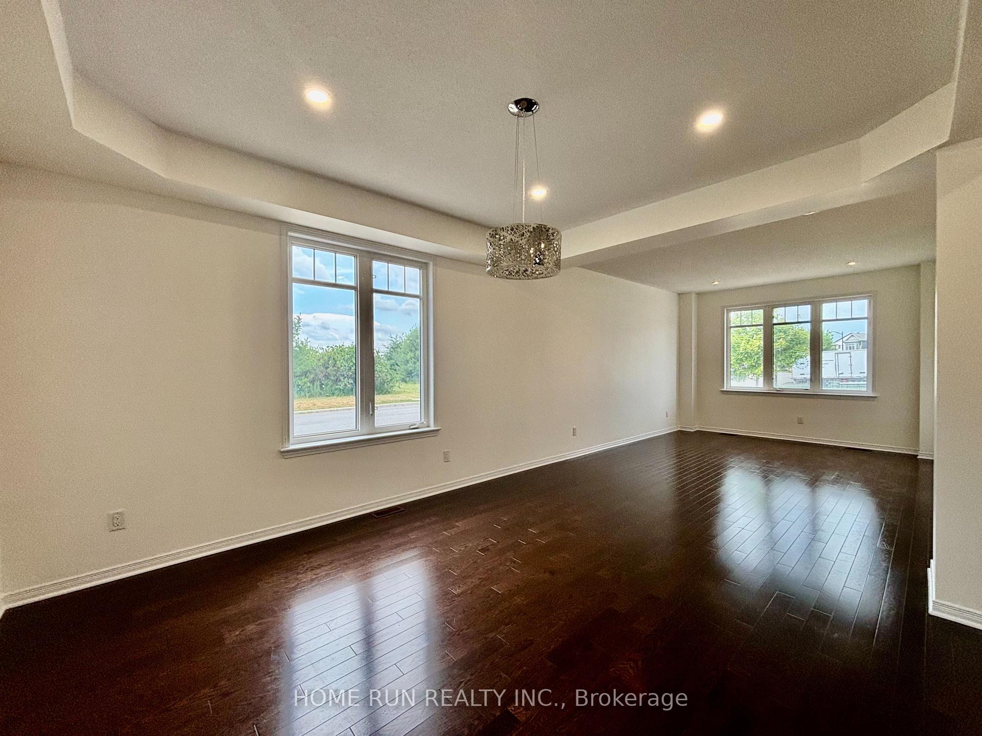 Photo 9 of 235 Asturcon Street, Ottawa, Kanata - Emerald Meadows/Trailwest — HOMEH