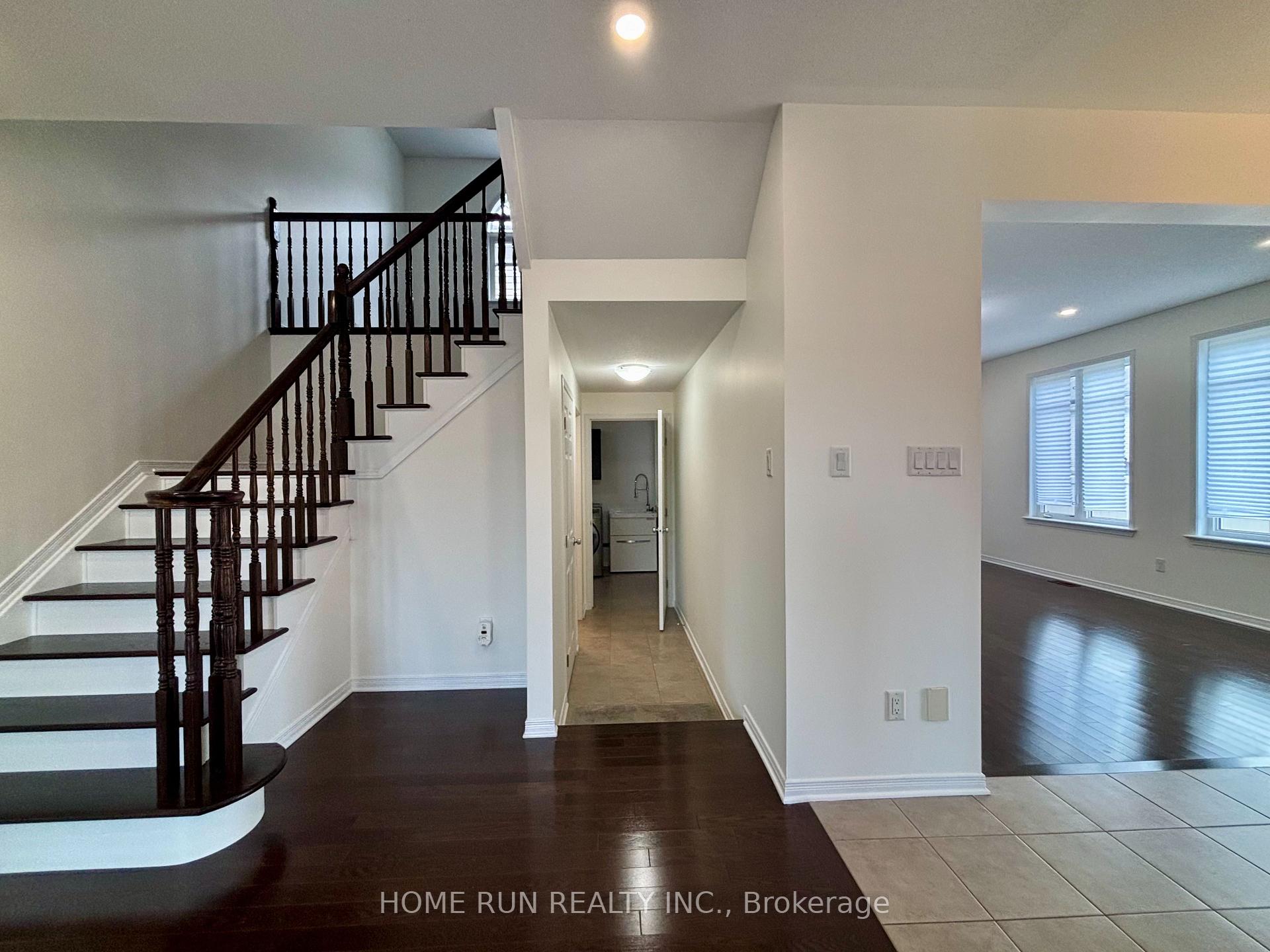 Photo 10 of 235 Asturcon Street, Ottawa, Kanata - Emerald Meadows/Trailwest — HOMEH