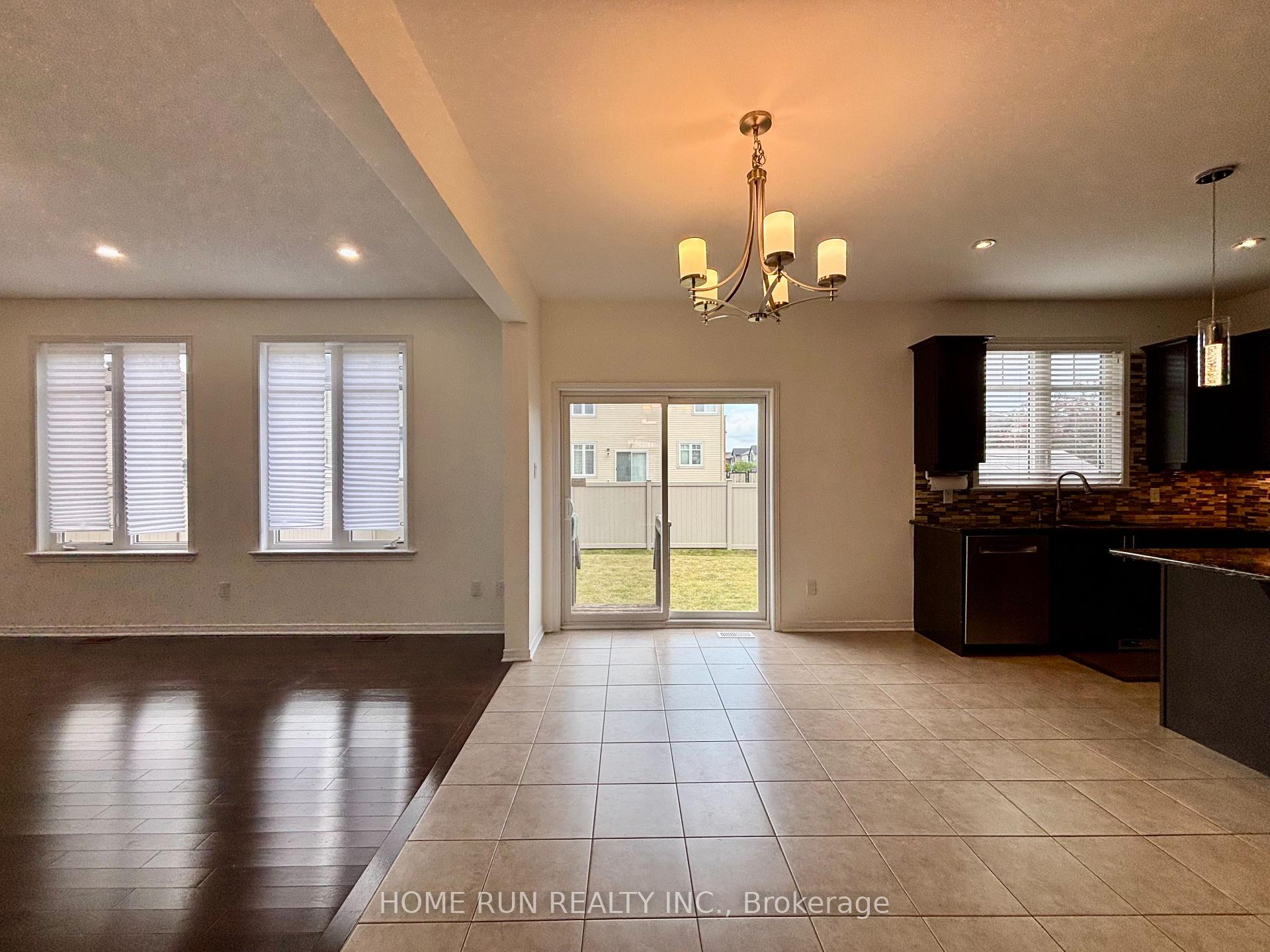 Photo 13 of 235 Asturcon Street, Ottawa, Kanata - Emerald Meadows/Trailwest — HOMEH