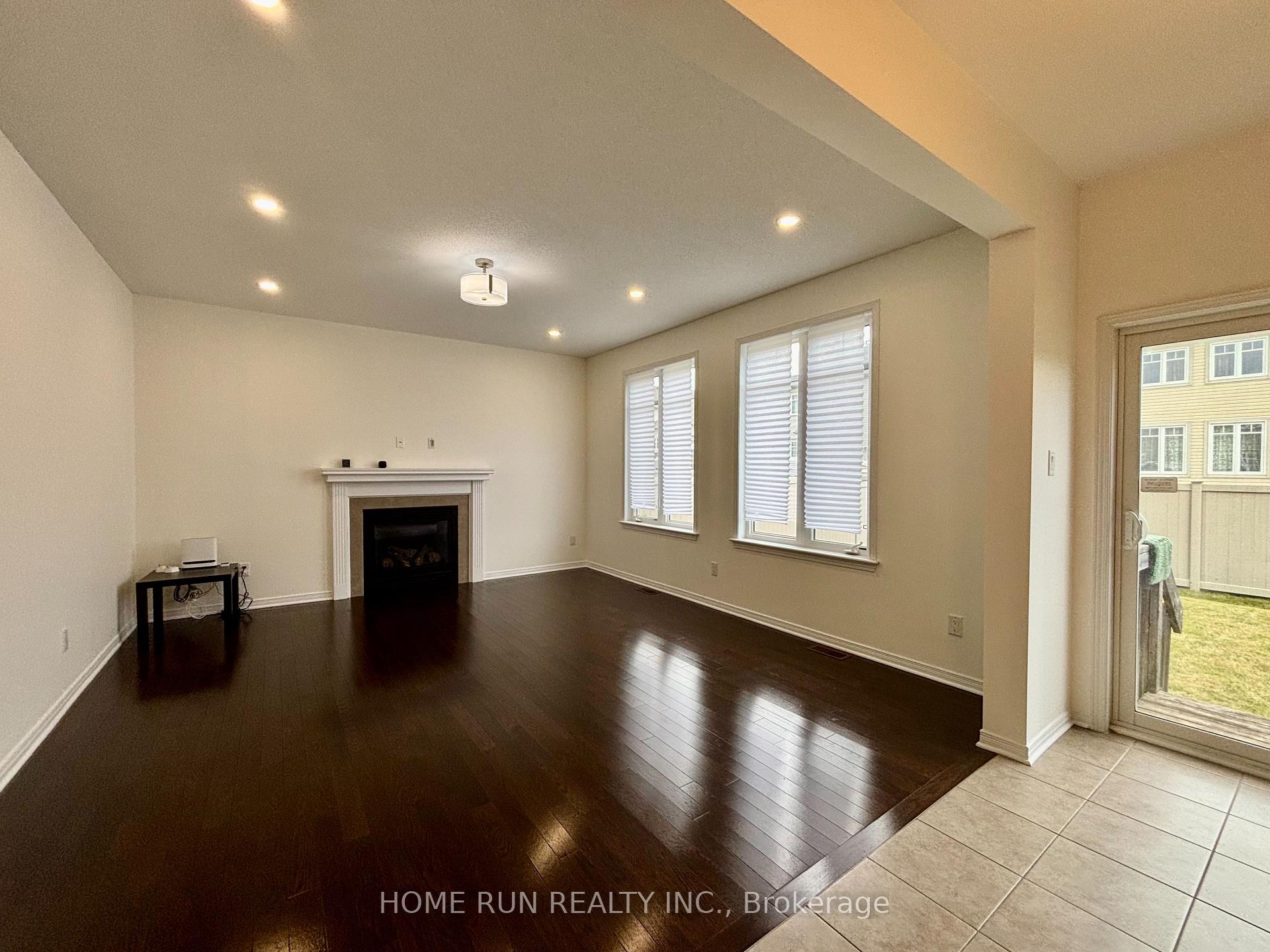 Photo 14 of 235 Asturcon Street, Ottawa, Kanata - Emerald Meadows/Trailwest — HOMEH