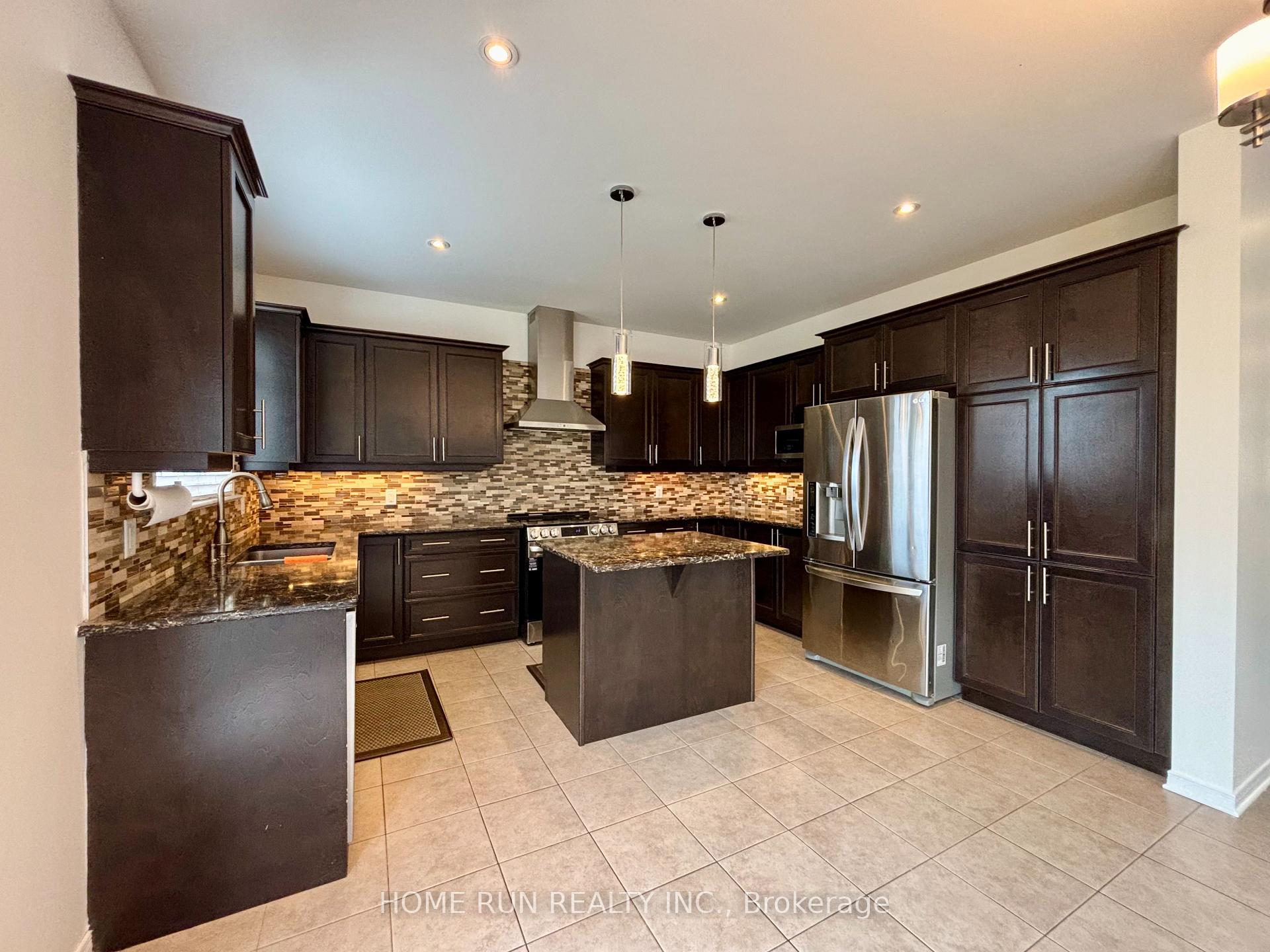 Photo 16 of 235 Asturcon Street, Ottawa, Kanata - Emerald Meadows/Trailwest — HOMEH