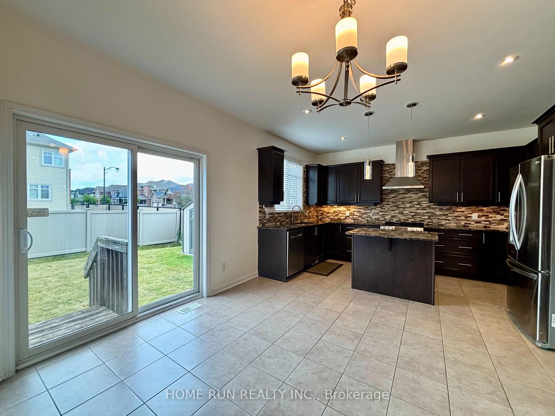 Photo 18 of 235 Asturcon Street, Ottawa, Kanata - Emerald Meadows/Trailwest — HOMEH