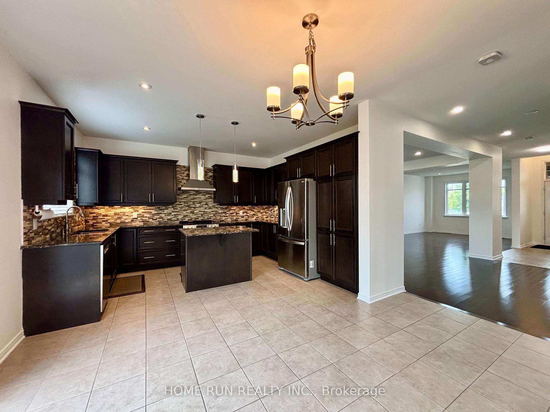 Photo 19 of 235 Asturcon Street, Ottawa, Kanata - Emerald Meadows/Trailwest — HOMEH
