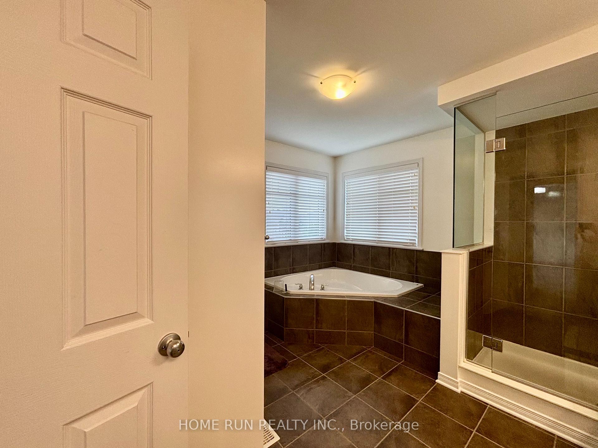 Photo 33 of 235 Asturcon Street, Ottawa, Kanata - Emerald Meadows/Trailwest — HOMEH
