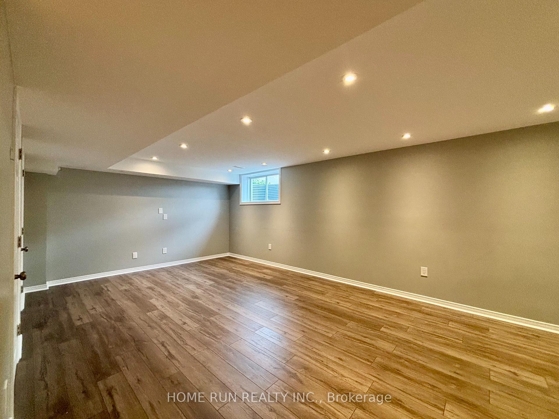 Photo 35 of 235 Asturcon Street, Ottawa, Kanata - Emerald Meadows/Trailwest — HOMEH