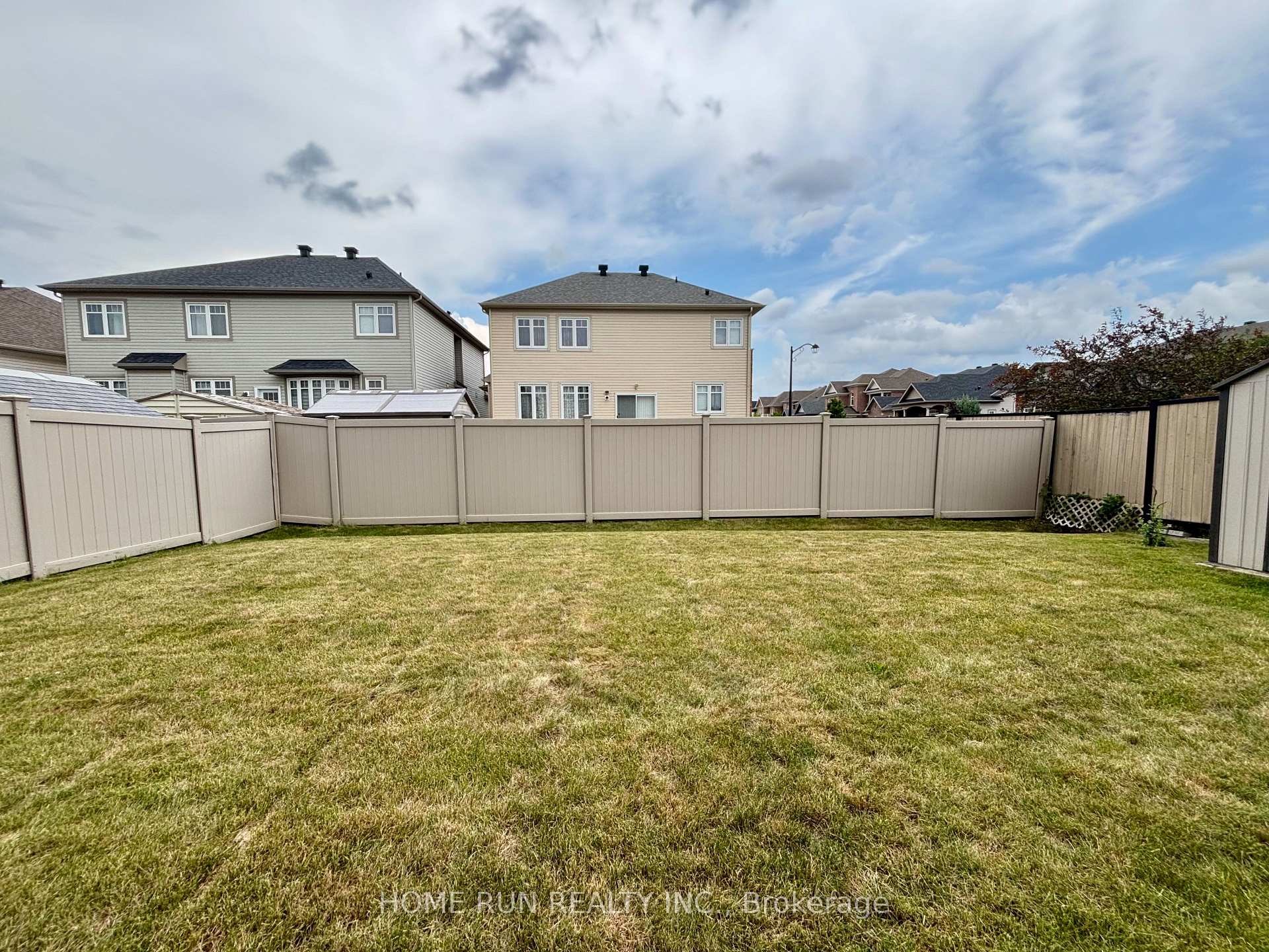 Photo 37 of 235 Asturcon Street, Ottawa, Kanata - Emerald Meadows/Trailwest — HOMEH