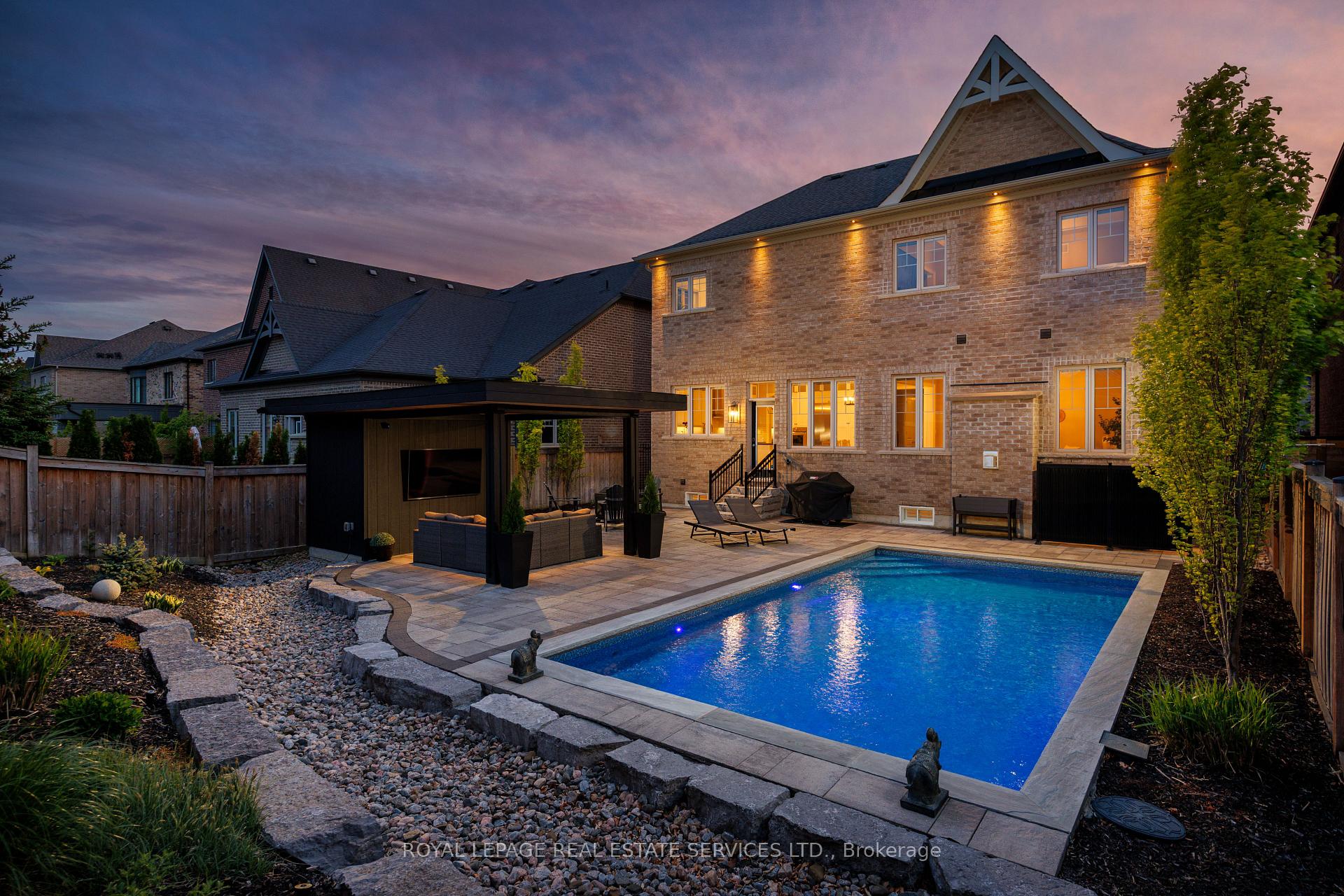 Photo 3 of 30 Britnell Court, King, King City — HOMEH