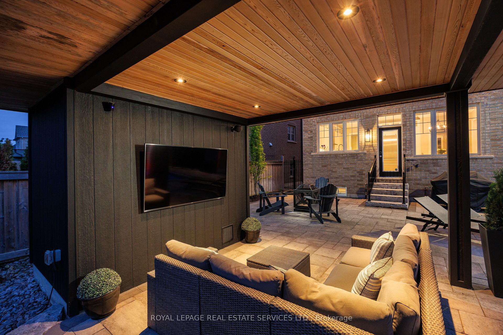 Photo 45 of 30 Britnell Court, King, King City — HOMEH