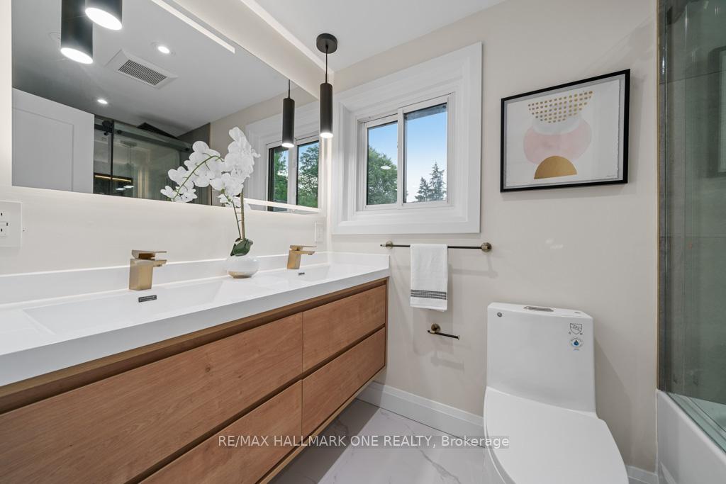 Photo 27 of 48 Normark Drive, Markham, Royal Orchard — HOMEH