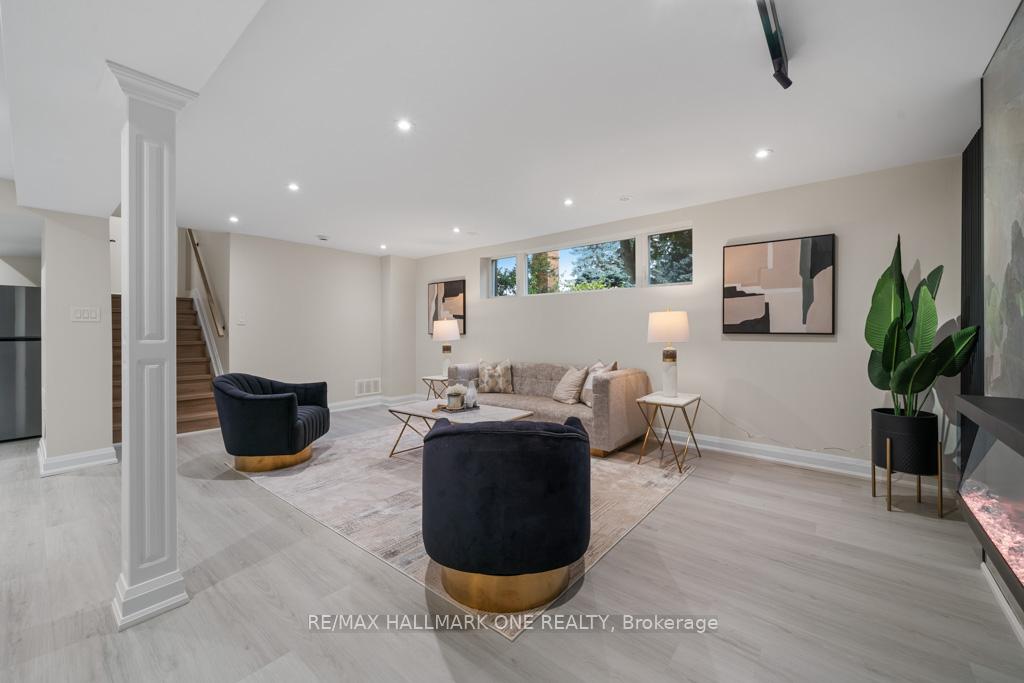 Photo 36 of 48 Normark Drive, Markham, Royal Orchard — HOMEH